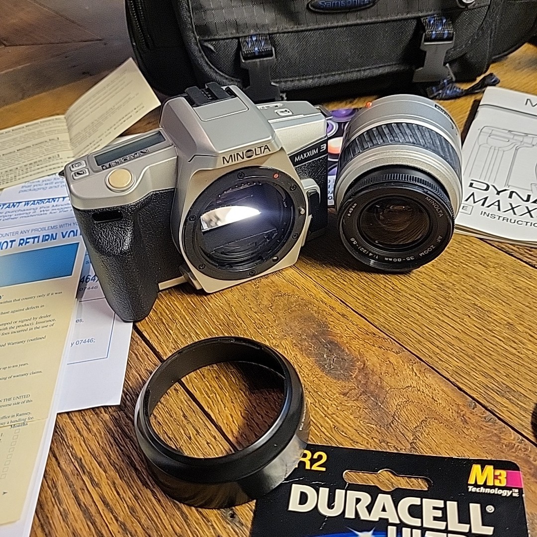 Minolta Maxxum 3 ~ 35mm AF 35-80 Film Camera,Samsonite Bag, Manual ~ Tested Good