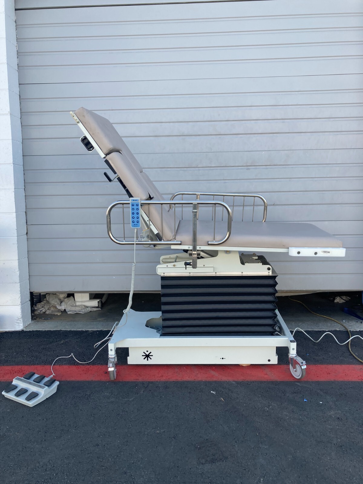 MPI Echo Table| New Upholstery | Aimcardio.com