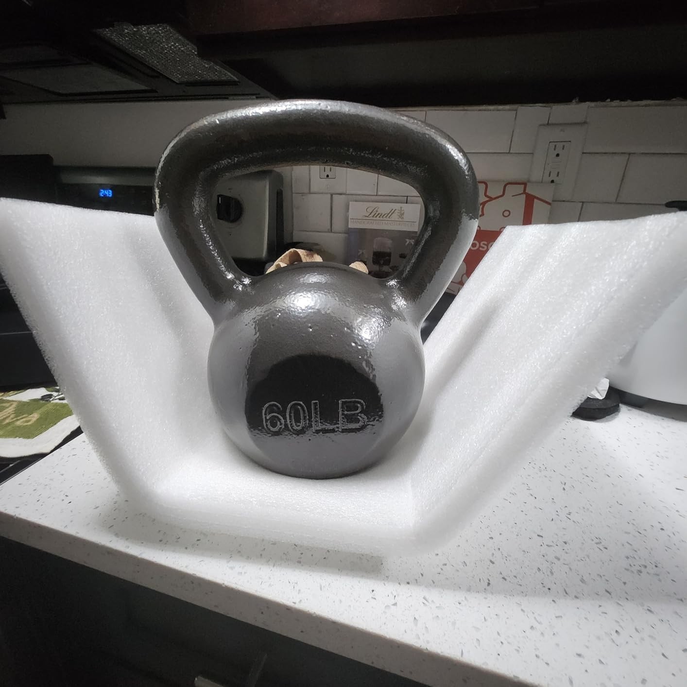 40 lb Heavy Duty Cast Iron Kettlebell - Ideal for Versatile Resistance Training