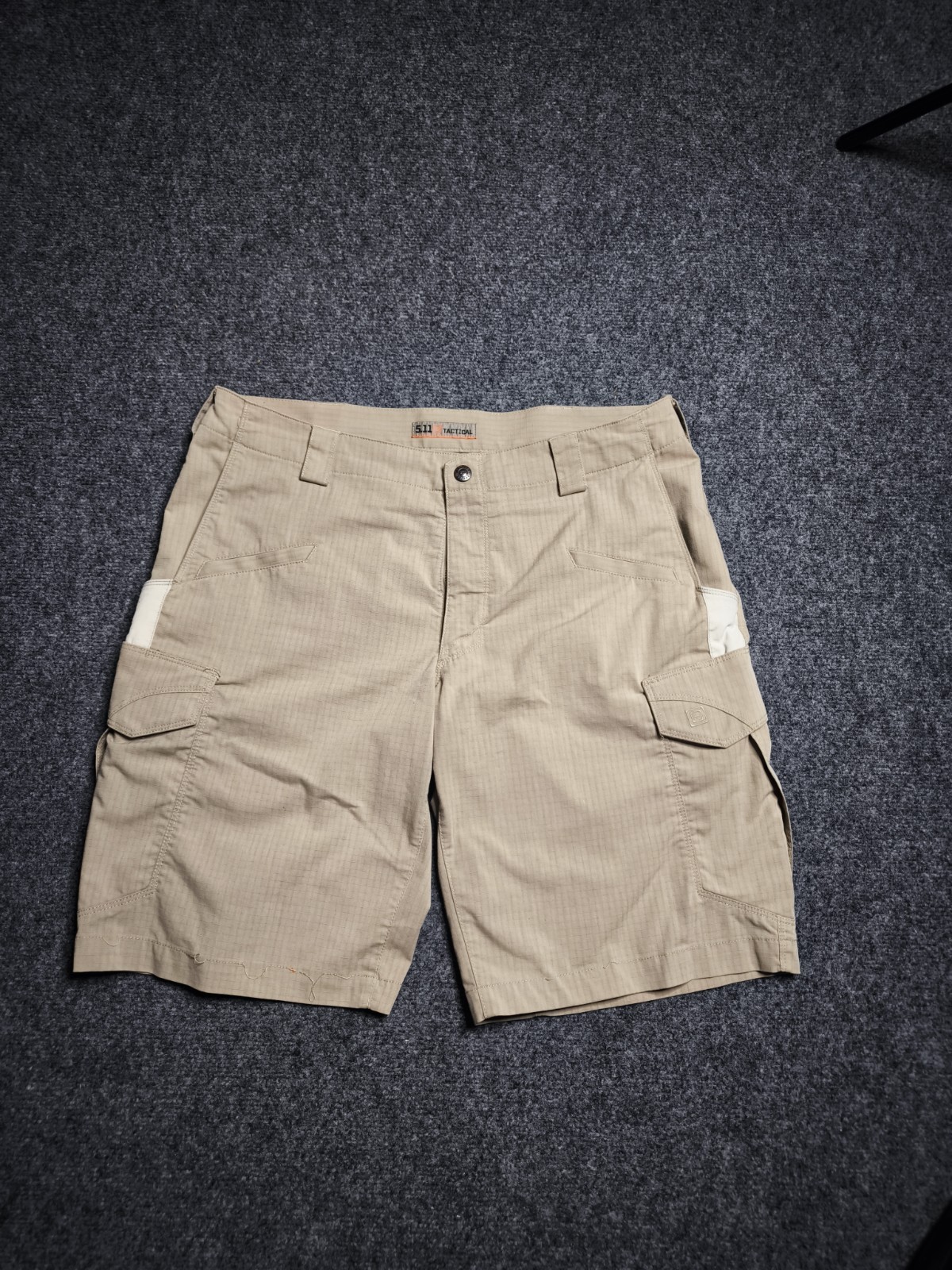 Men's 5.11 Tactical Strike Beige Shorts  Size 34 , L Tactical Equipment