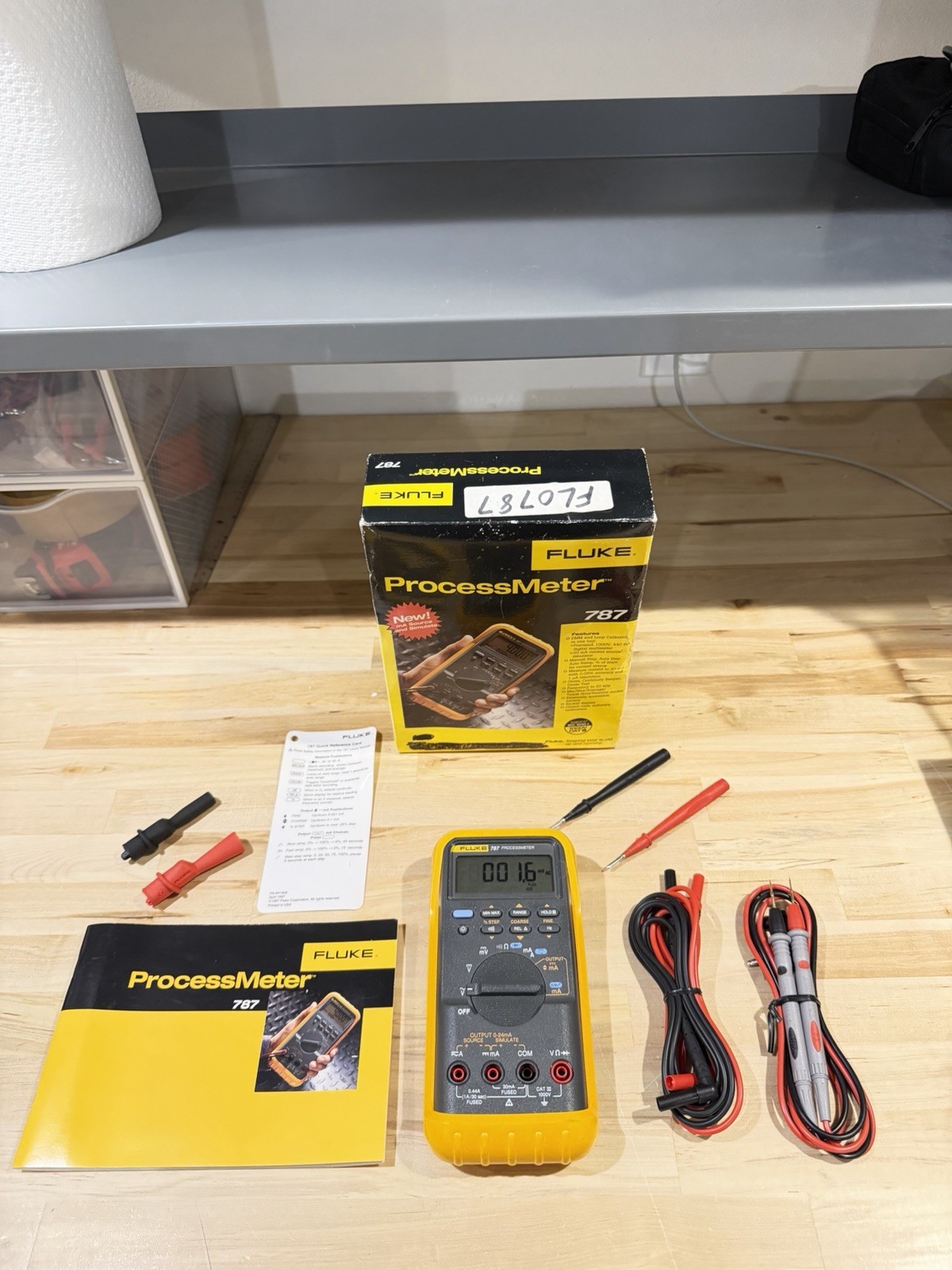 FLUKE 787 PROCESSMETER SHIPS FAST - FREE SHIPPING RARE