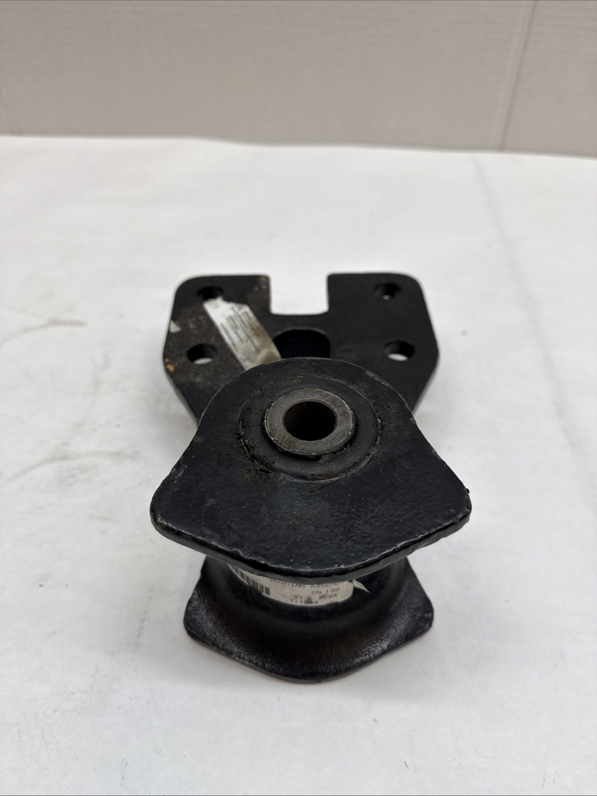 Hendrickson SHACKLE BRACKET- BUSHING ASSY 066510-001