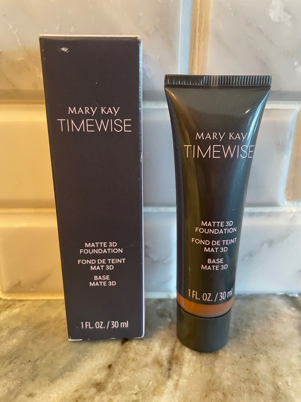 NIB Mary Kay Timewise Matte 3D Foundation Bronze C 160 Full Size 1 oz 100038
