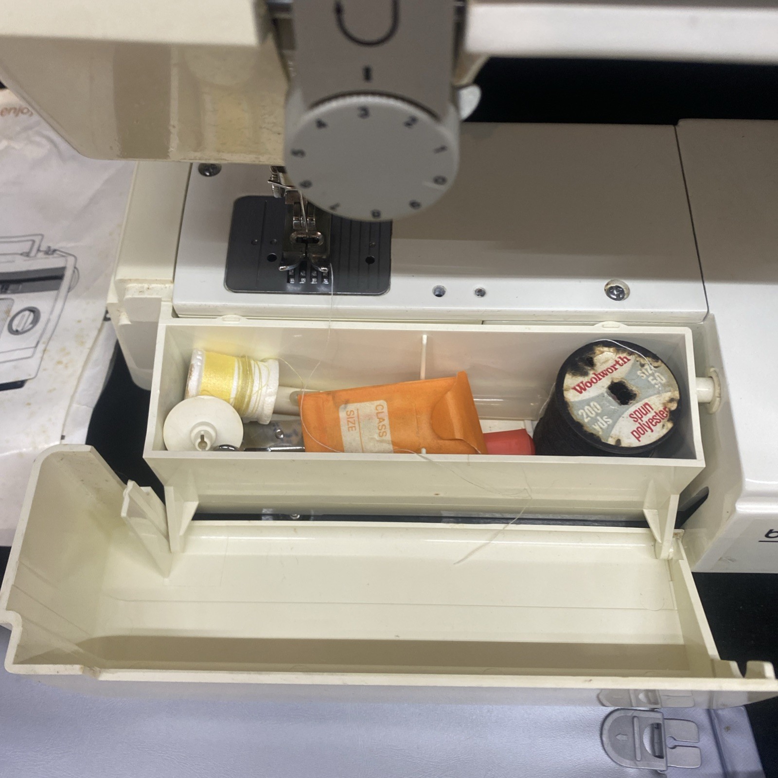 Brother VX-807 Sewing Machine With Box Manual & Foot Pedal