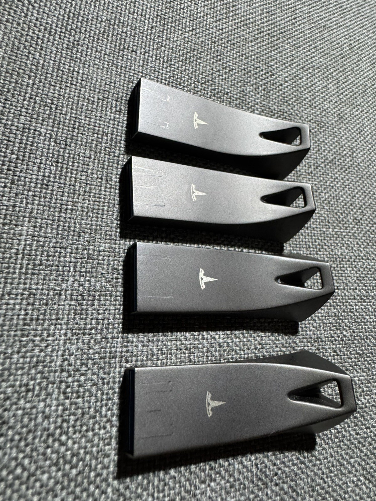 TESLA USB 3.1 DRIVE 128GB