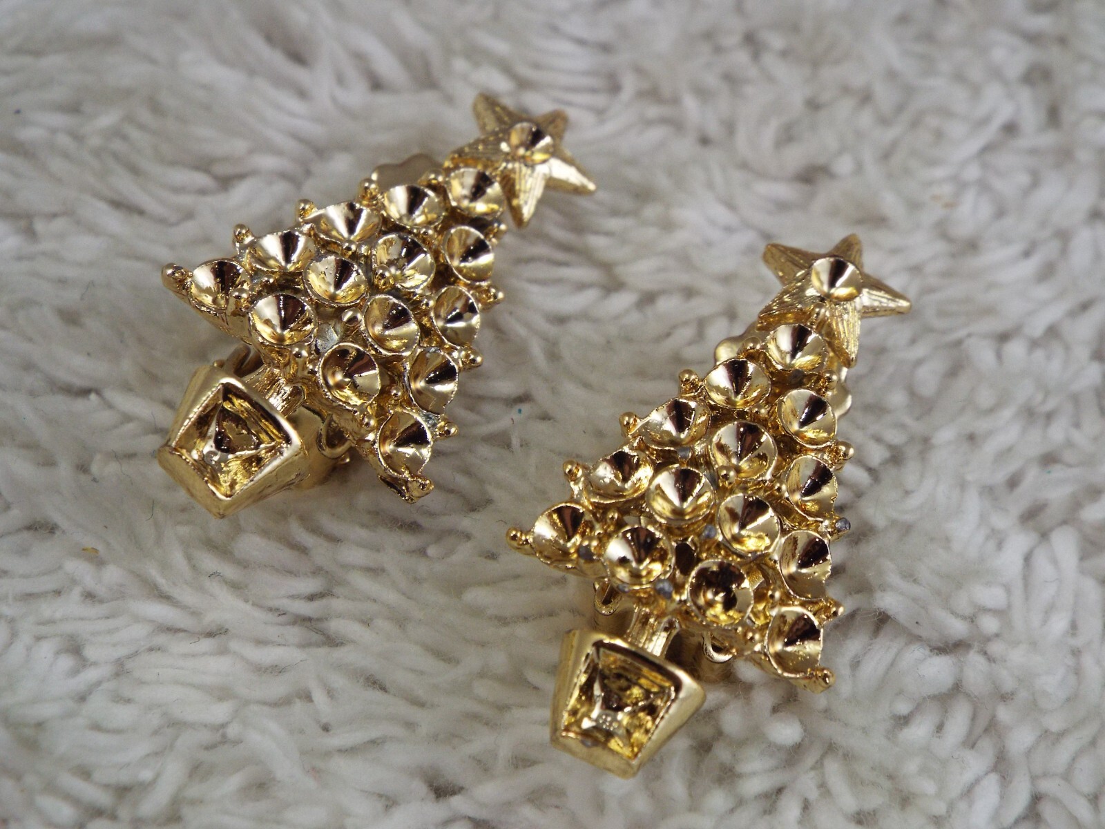 1 Pair Christmas Tree Blank Clip-on Earrings ~ Add Rhinestones or Beads (C68)