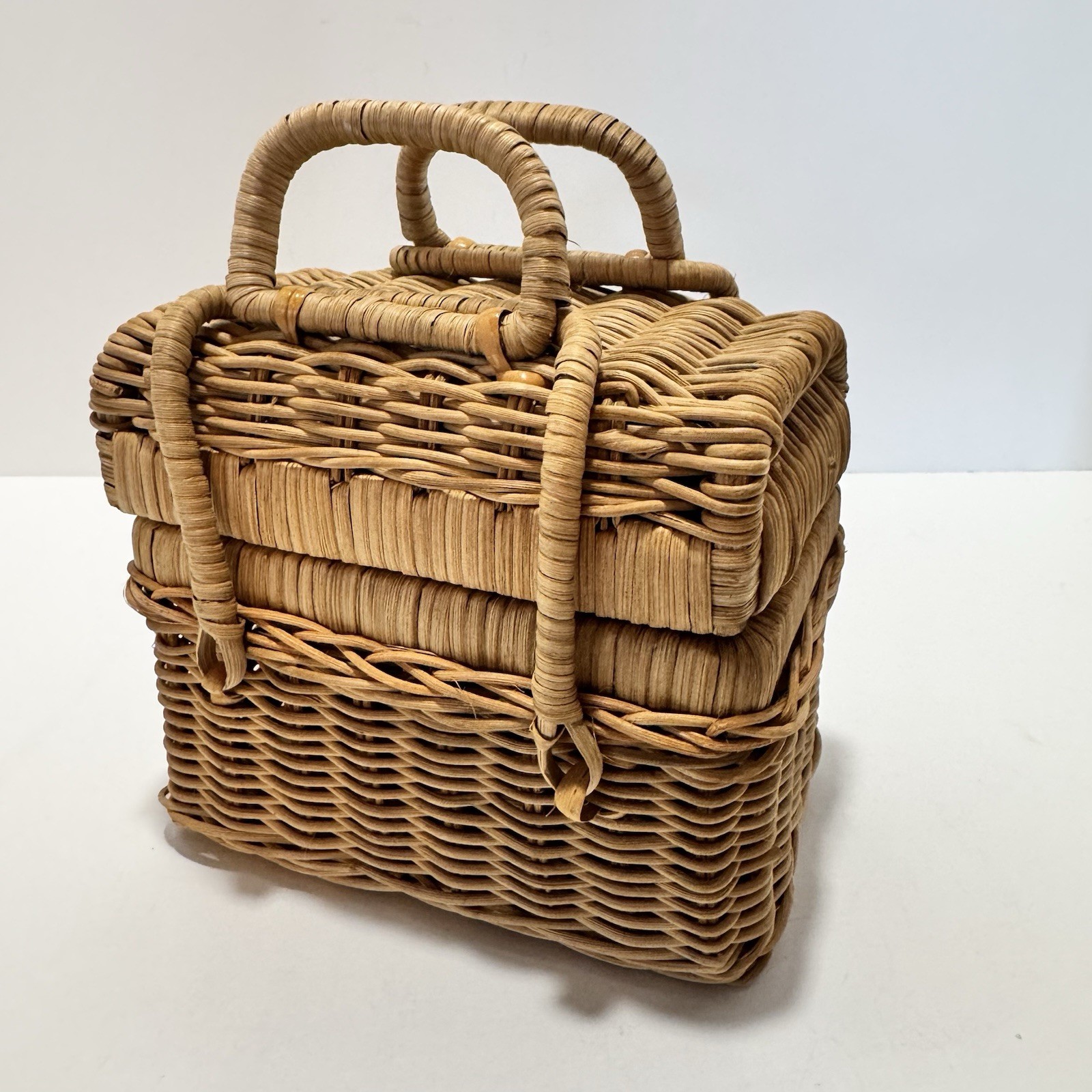 Vintage Woven Seagrass Box Purse Mini Picnic Basket Bag Mid Century Boho 6”x 6”