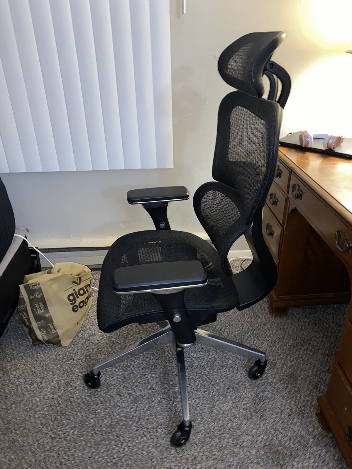 NOUHAUS OFFICE CHAIR Black Mesh