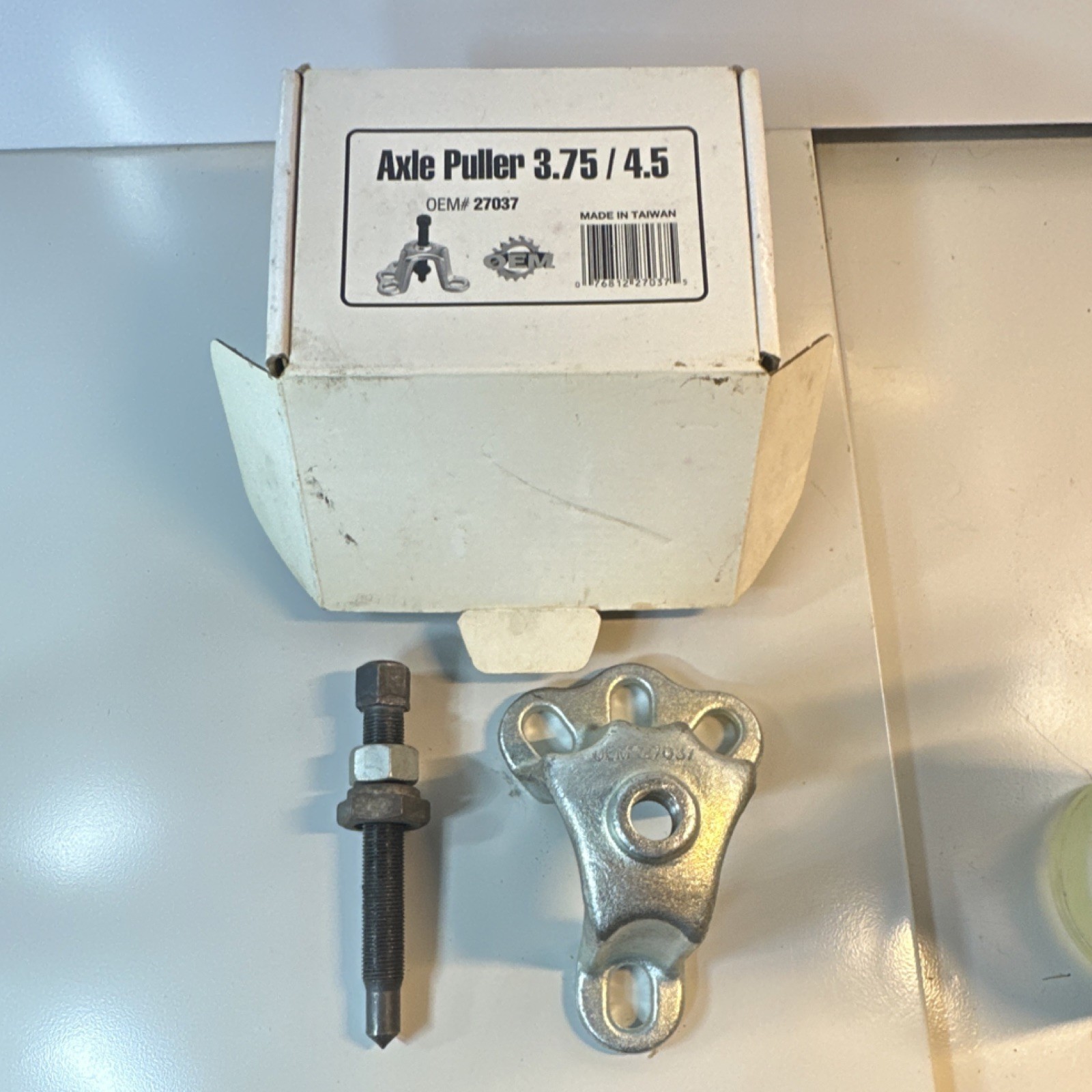 Axle puller 3.75/4.4 OEM 27037