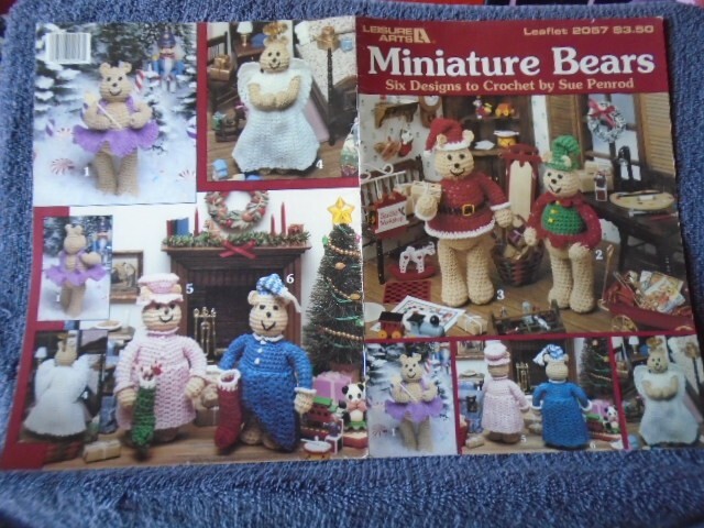 Miniature Bears Six Designs to Crochet by Sue Penrod Leisure Arts Leaflet 2057