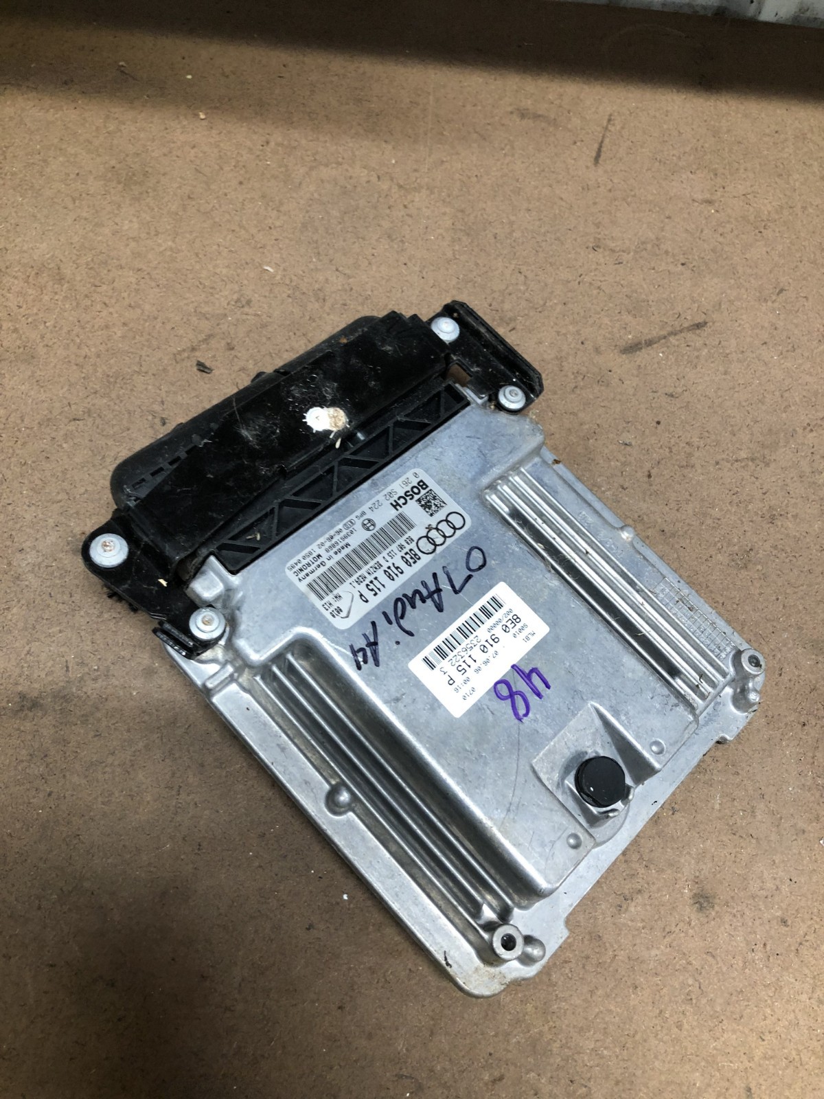 2007 Audi A4 Engine Computer Control Module ECU ECM PCM - 8E0 910 115 P Plugs