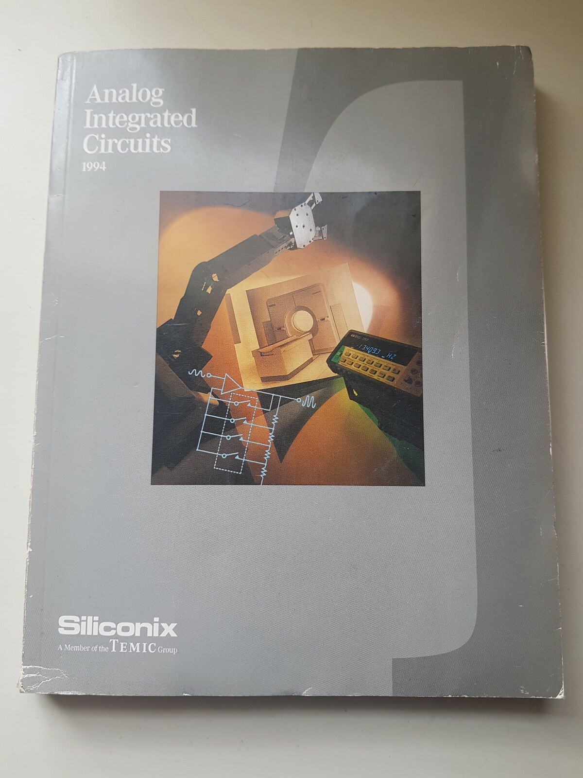Siliconix 1994 analog Integrated Circuits Catalog / Data book