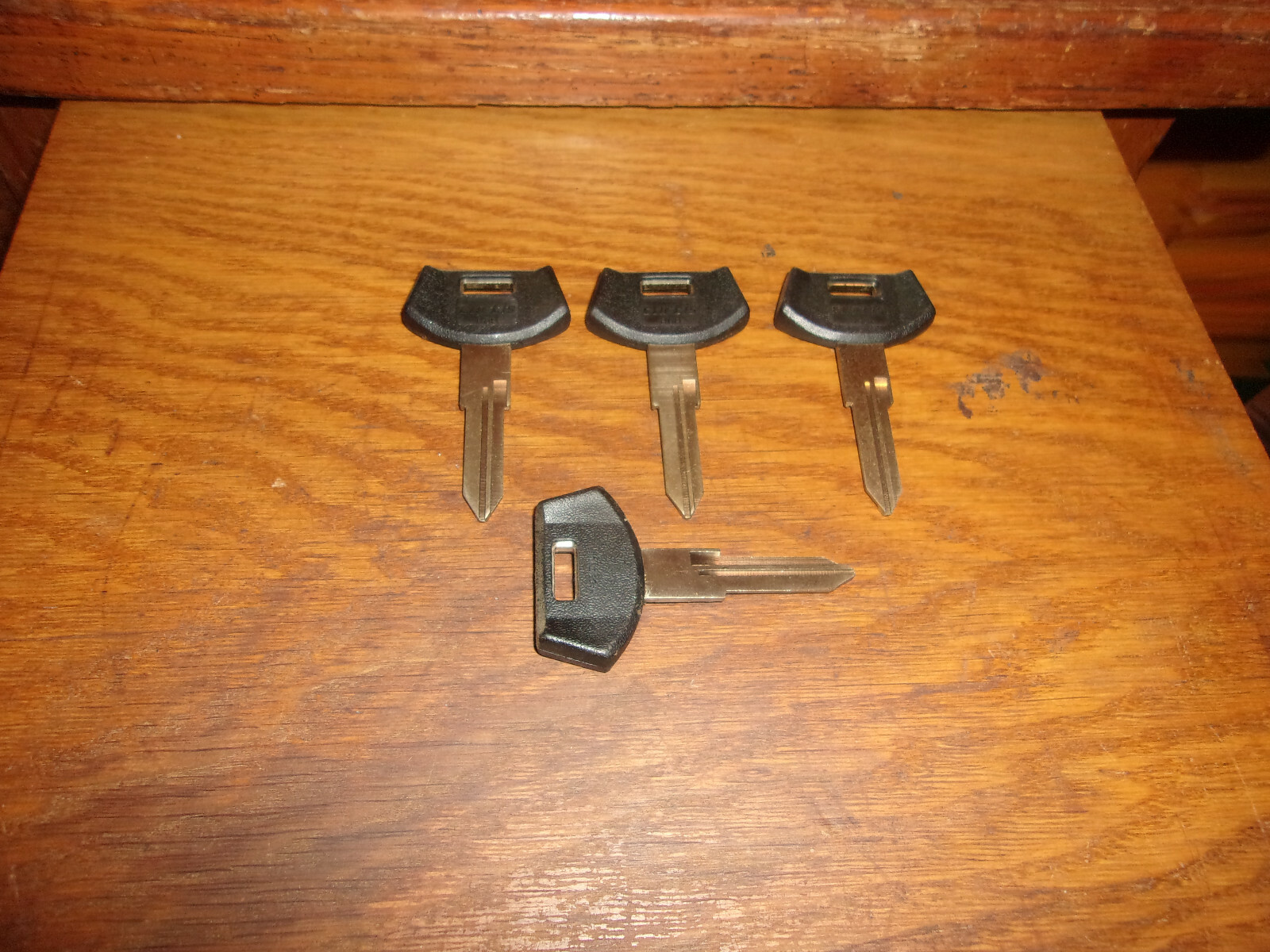 QTY (4) CURTIS PLASTIC HEAD KEY BLANKS B68, P1099, 12, GM-22, GM15, GM29, 322046