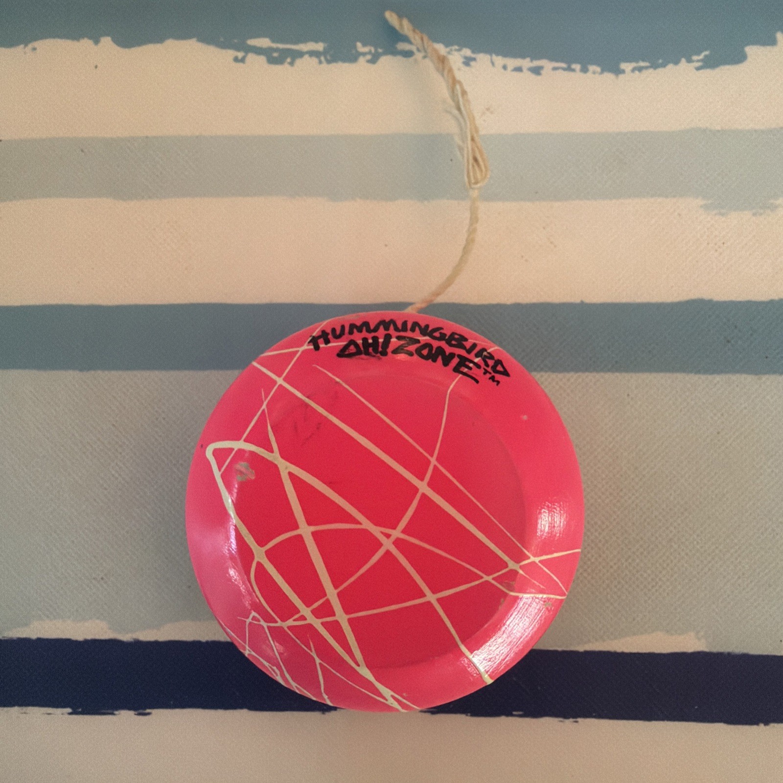 Hummingbird Oh! Zone Hot Pink Yo-Yo