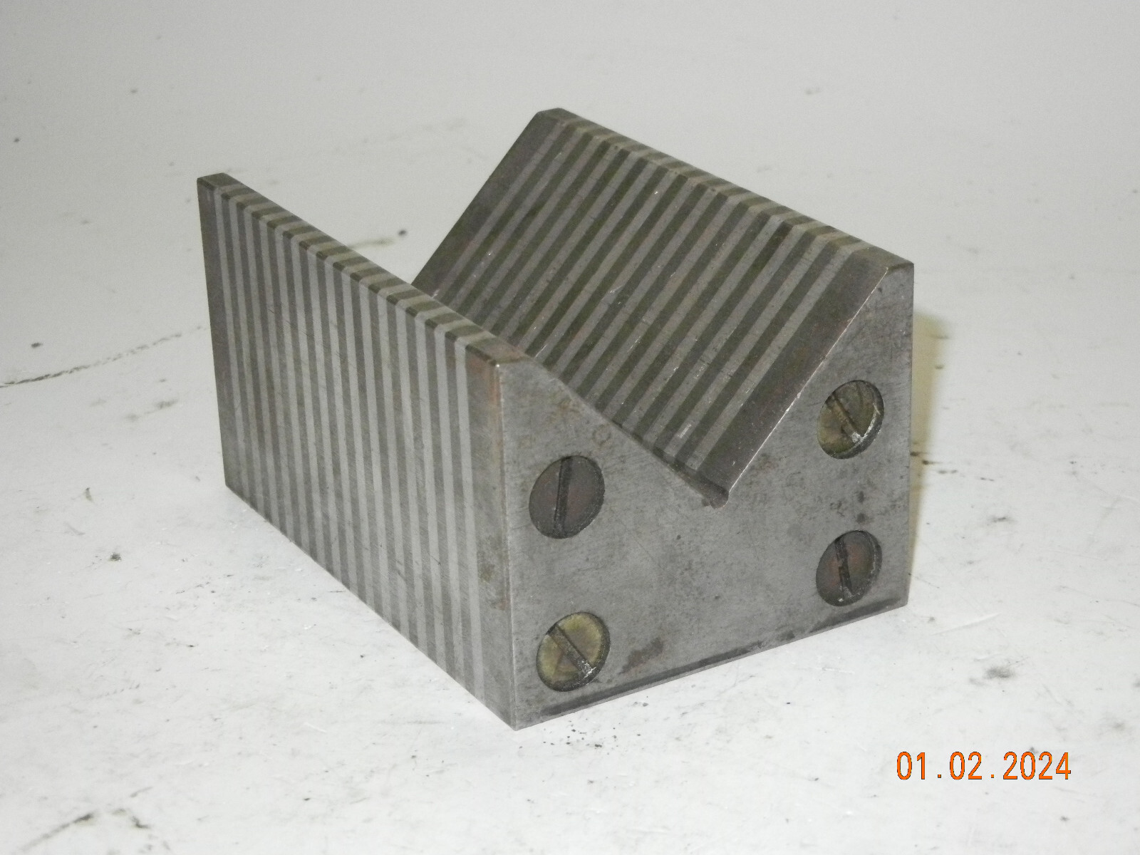 LOT P9 LARGE MAGNETIC TRANSFER V BLOCK FOR SURFACE TOOL GRINDER