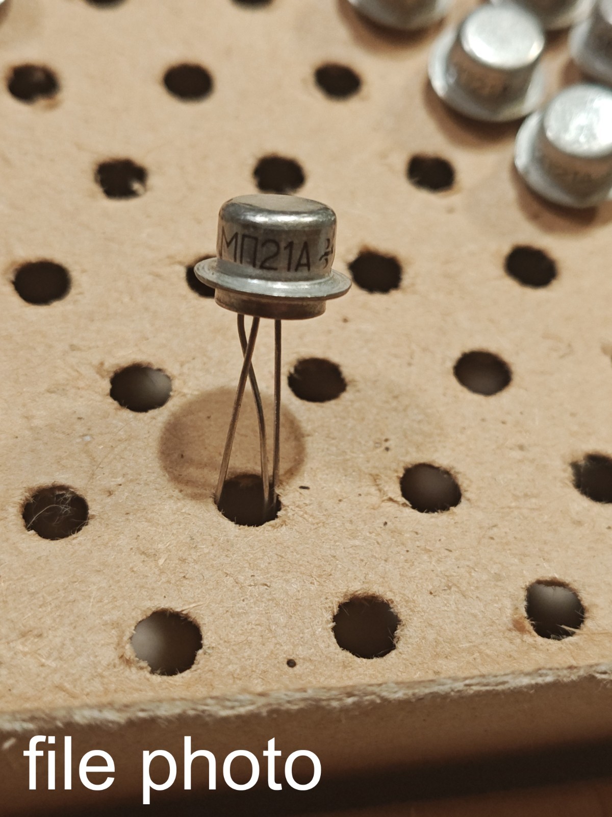 NOS DCA75pro TESTED MP21A Russian GERMANIUM PNP TRANSISTOR FUZZ FACE hFE=61