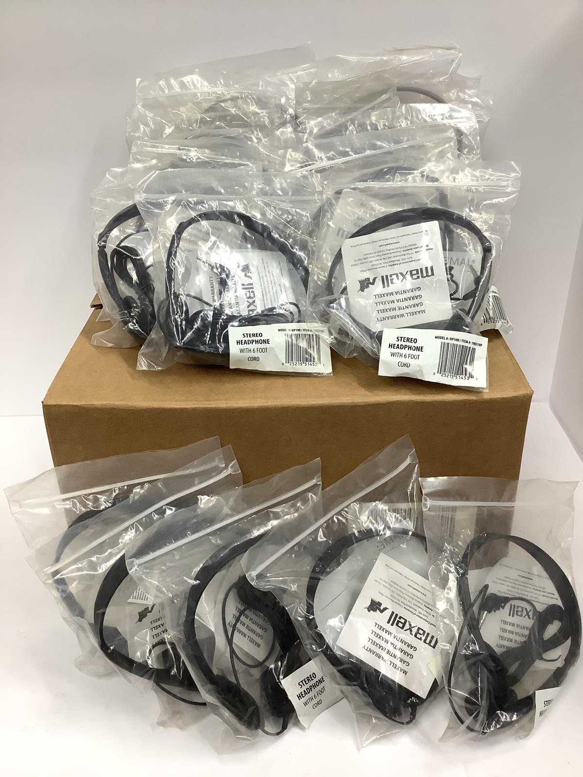 CASE OF 23 Maxell HP-100 Stereo Headphones no Mic 3.5mm 6' 190319M