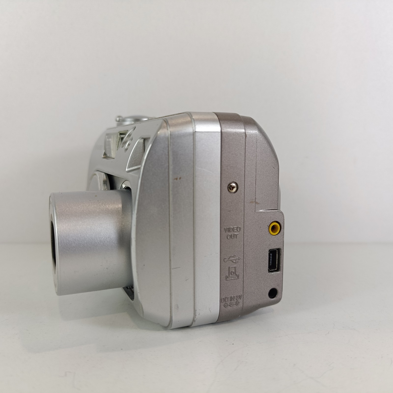 Fujifilm FinePix A405 2.0MP Digital Camera Silver Tested