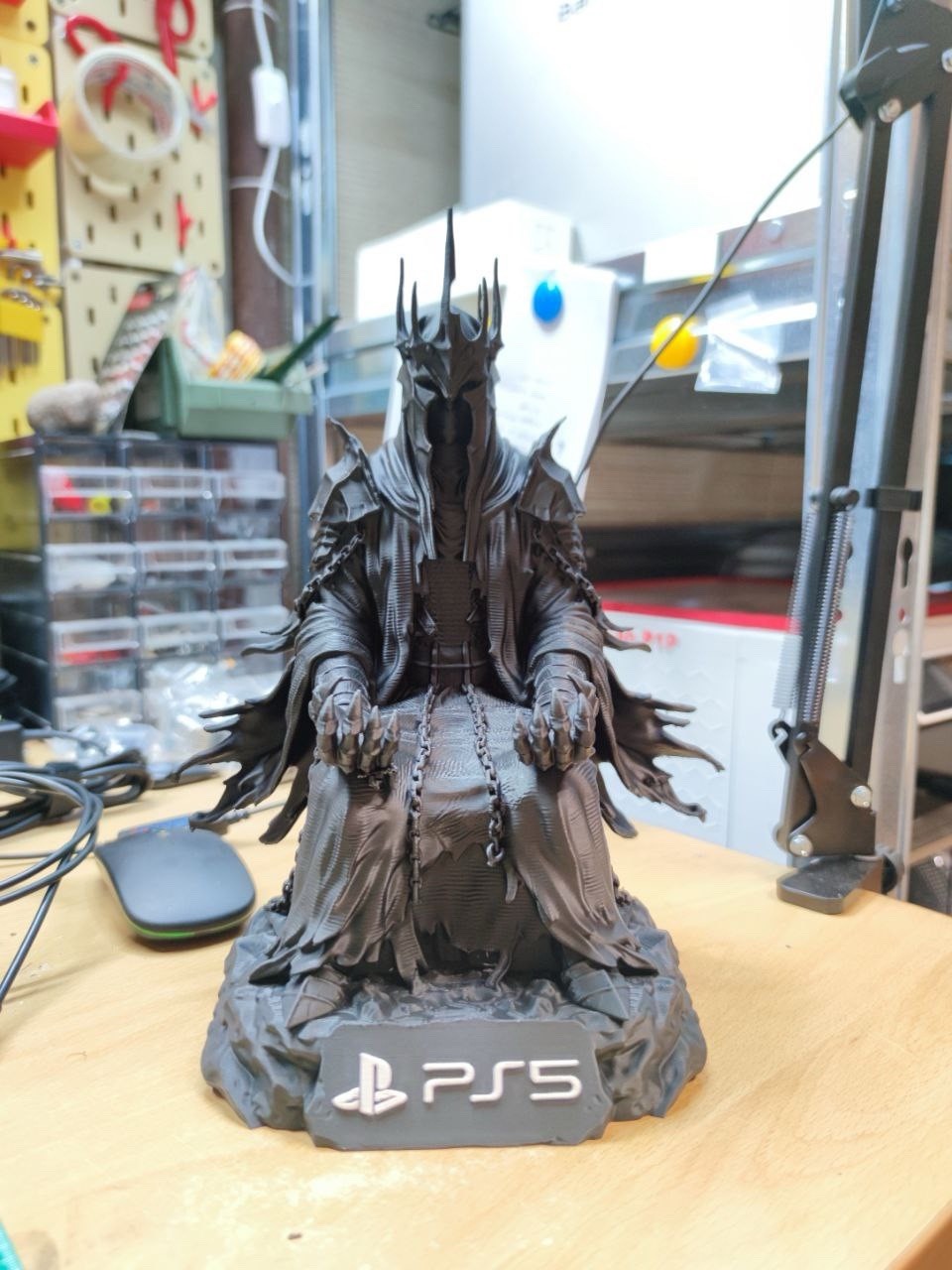 PS5 DualSense Controller Stand Holder Throne Figure Display, Black Plastic