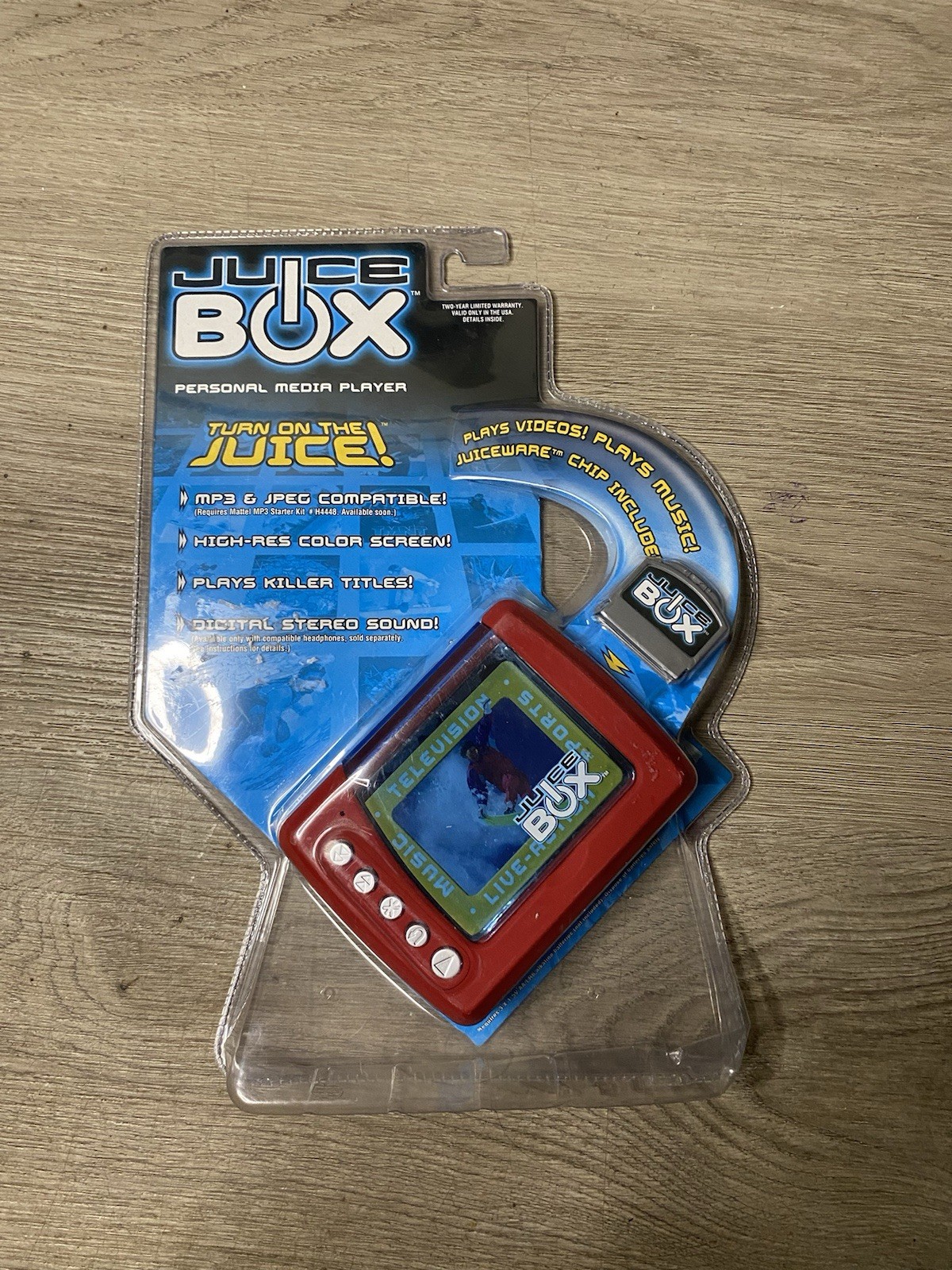 Sealed /New / Mattel Juice Box Red  ( 512 MB ) Digital Media Player