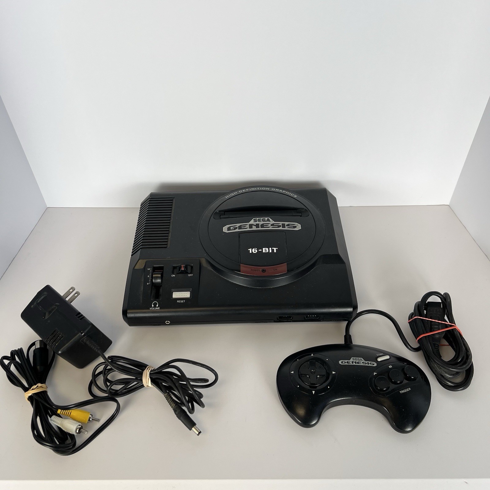 Original SEGA GENESIS Console MK-1601 (Model 1) Video Game System