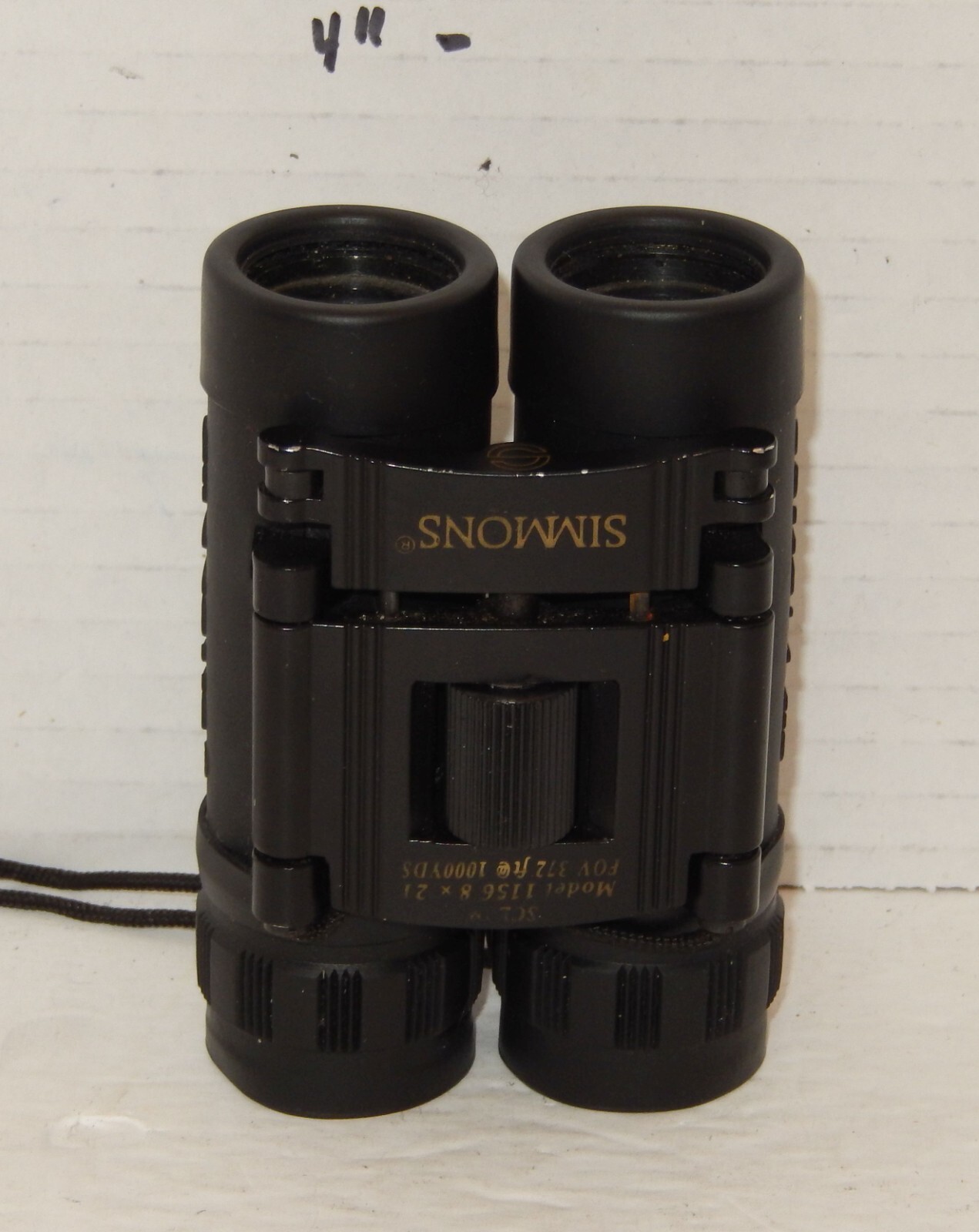 Simmons Model 1156 8 x 21 372ft @ 1000 yds Compact Binoculars with case