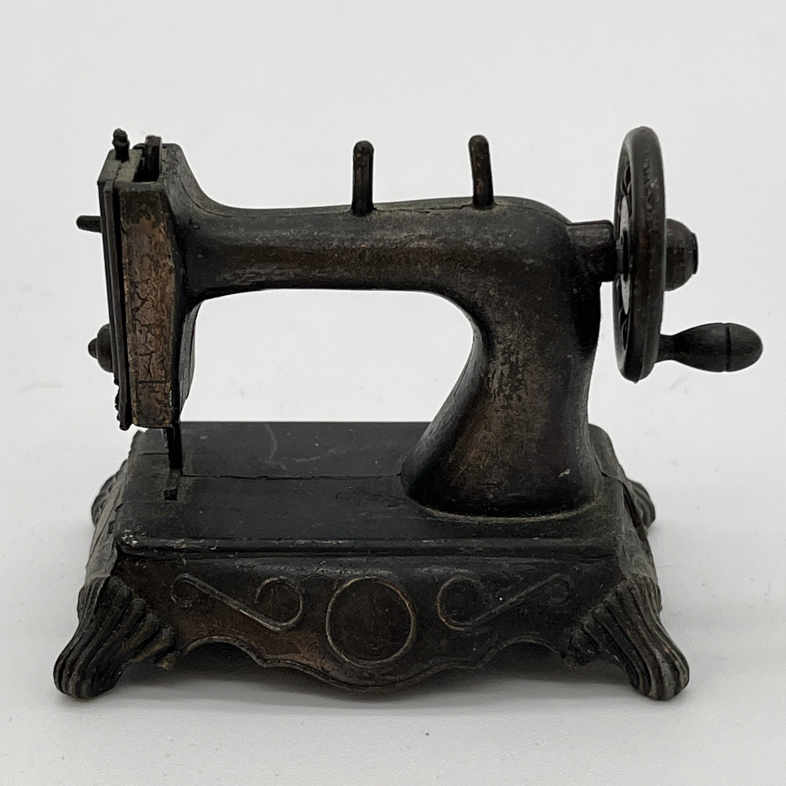 Vintage Die-Cast Sewing Machine Pencil Sharpener Hong Kong Sewing Room Doll