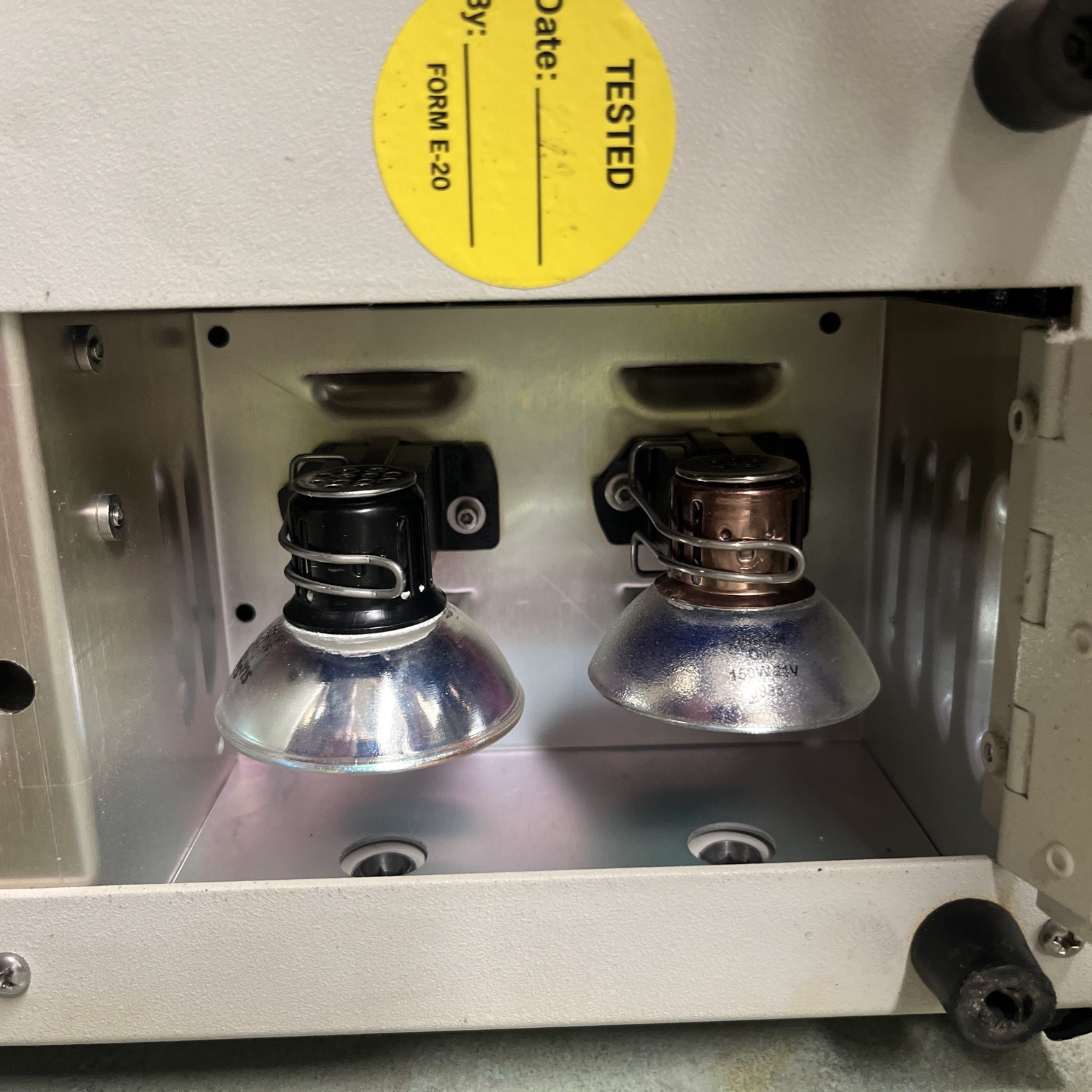 ApplieD Microsystems Twin Beam Halogen Light Source Optical Fiber Illumination