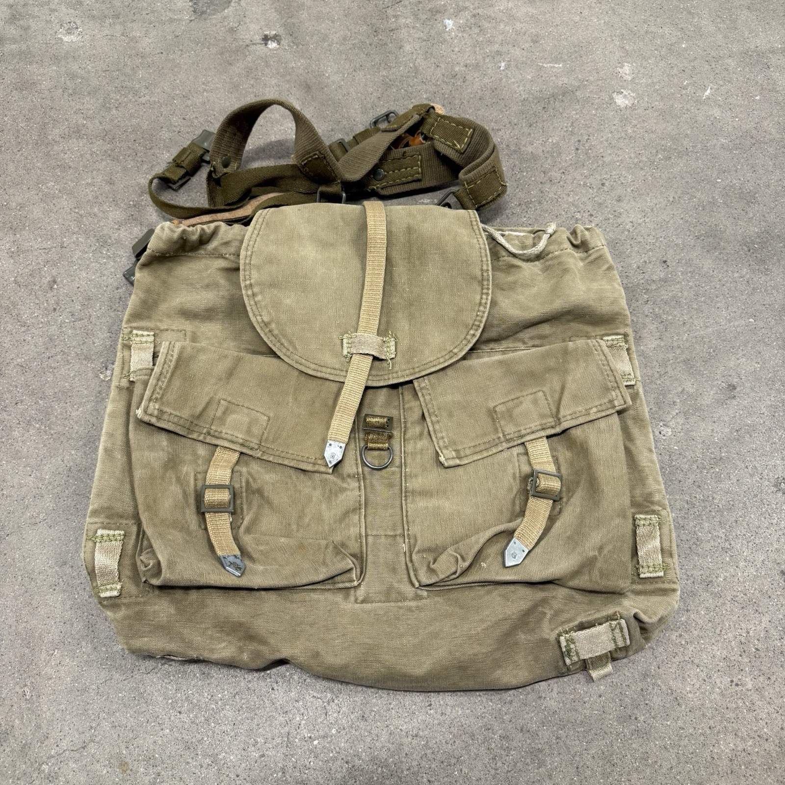 VINTAGE 70s CZECH MILITARY RUCKSACK UTILITY BACKPACK M60 STRAP BAG GREEN