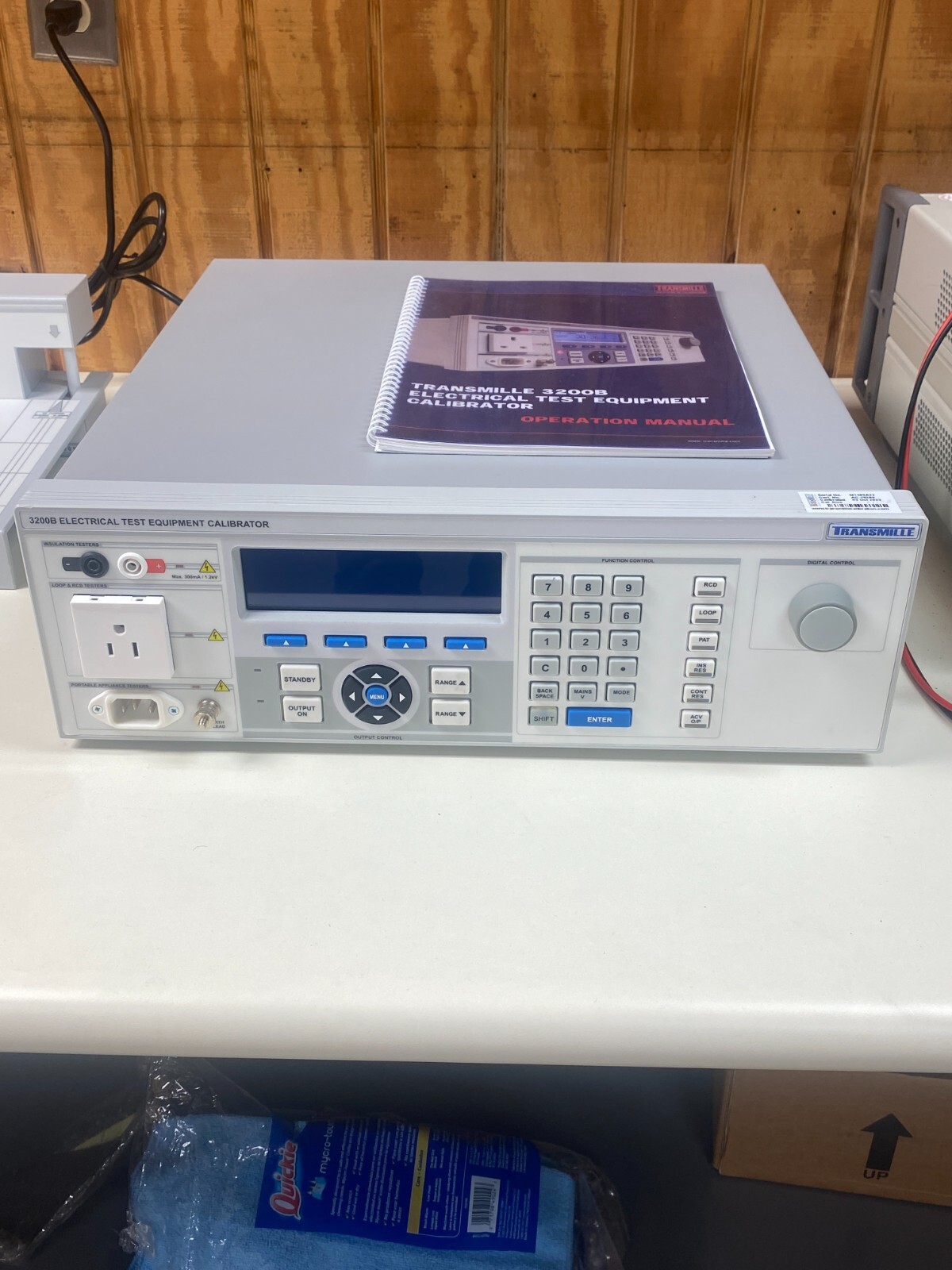 3200B Electrical Test Equipmnet Calibrator