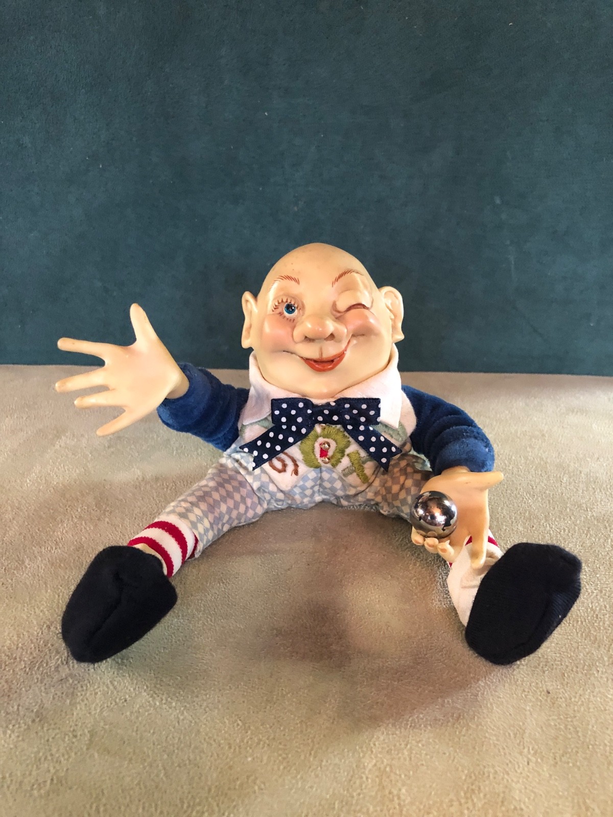 Humpty Dumpty Pinball Figure, First Pinball Machine With Flippers