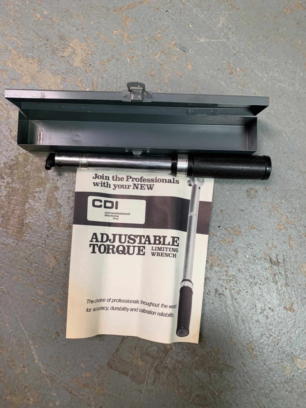 CDI 1501M Adjustable Torque Limiting Wrench 1/4" Drive 30-150 Inch lbs.