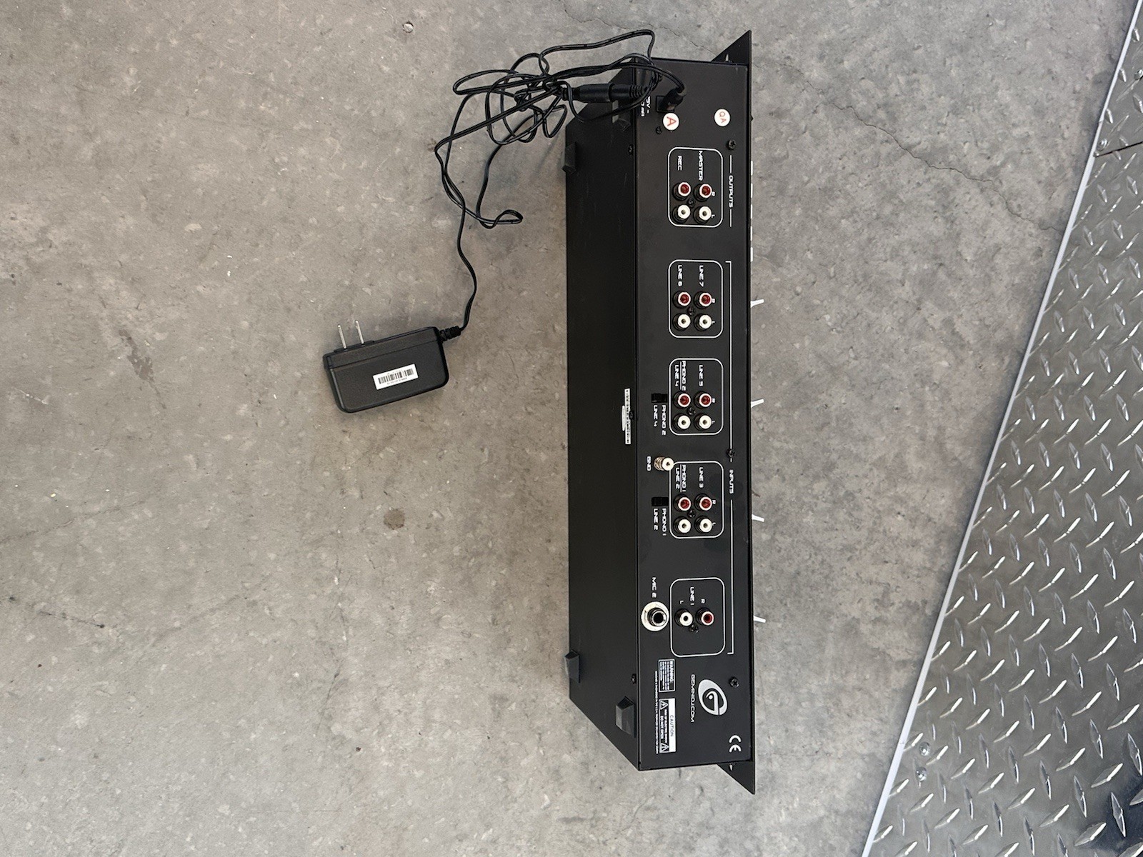 Gemini MM-01 DJ mixer