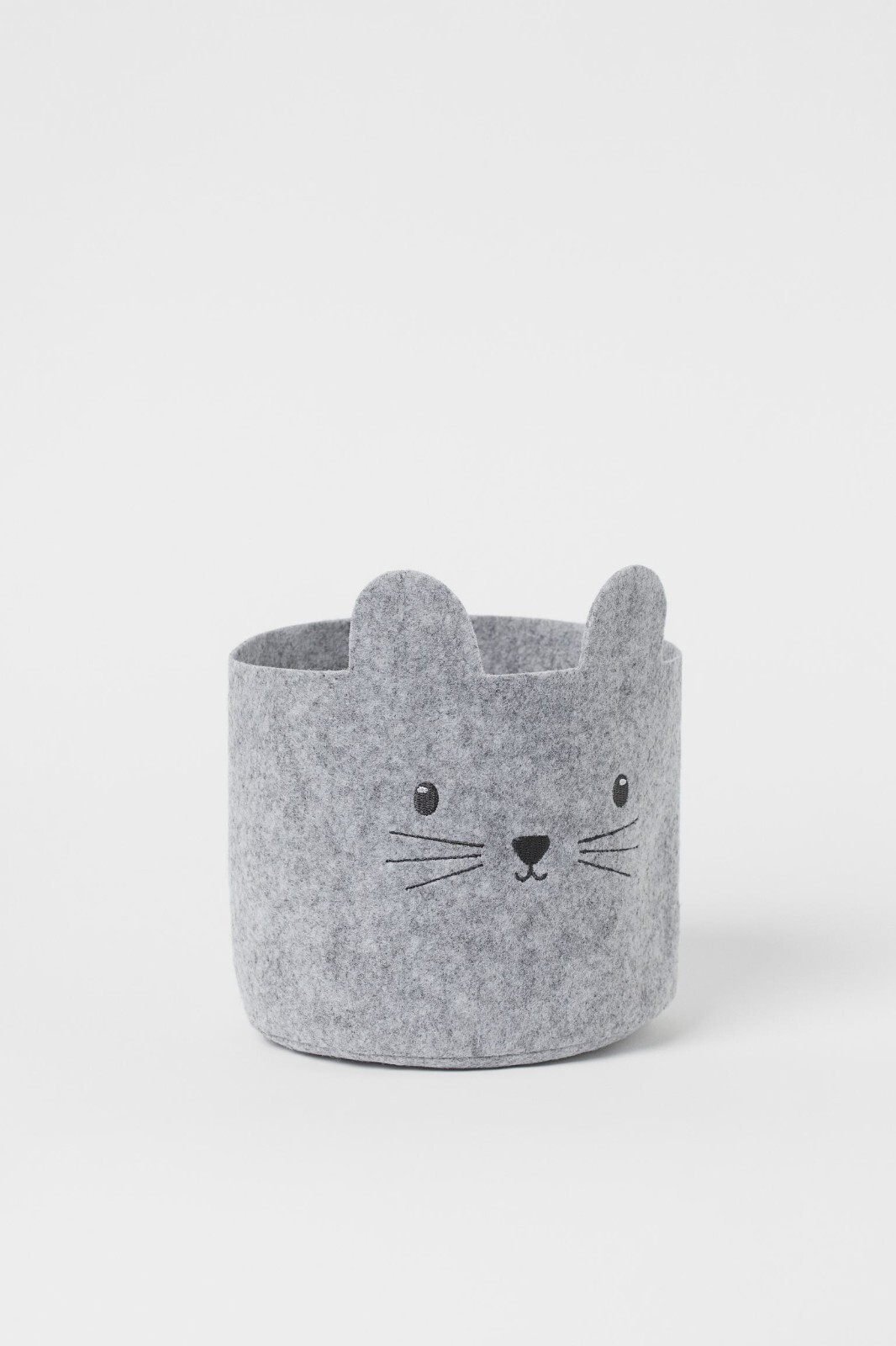 H&M Felt smallStorage Basket Gray/mouse for kids room Height 5 in. Diameter 6 in