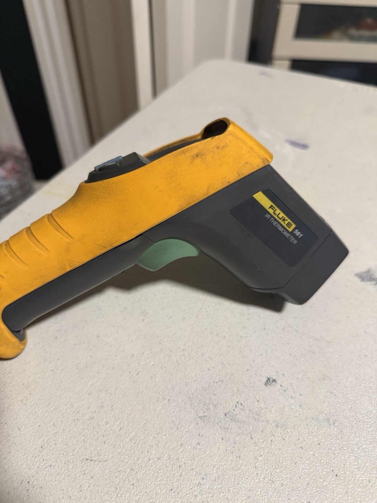 Fluke 561 IR Thermometer