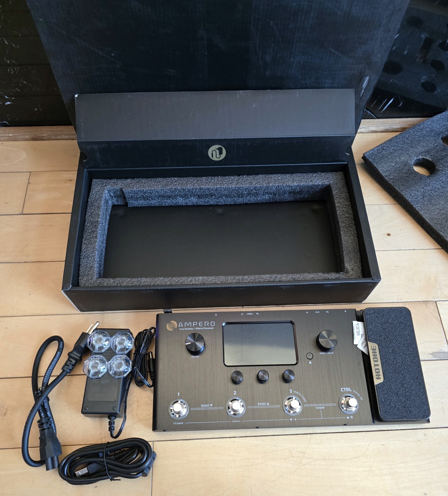 Hotone Ampero MP-100 Guitar Amp Modeler Pedal and Effects Processor Open Box