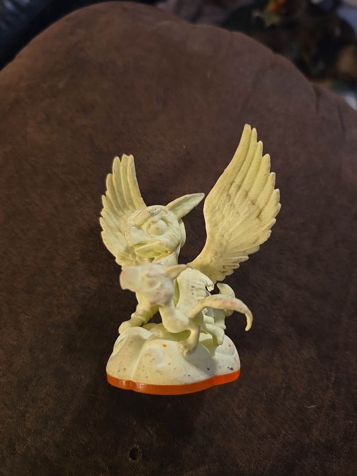 Skylanders Giants Glow in the Dark Sonic Boom Figure Chase Variant