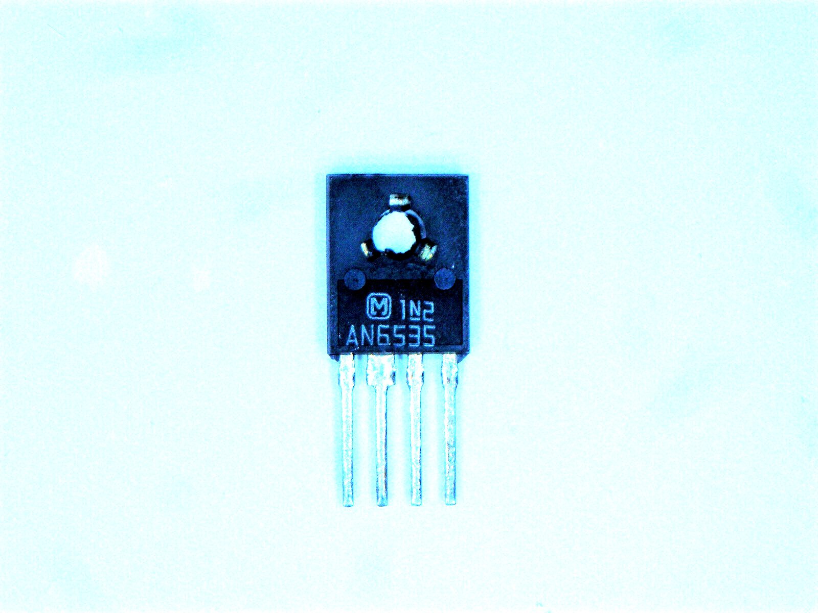 AN6535 "Original"  Panasonic (Matsushita)  4P DIP TO-126 IC 1  pc
