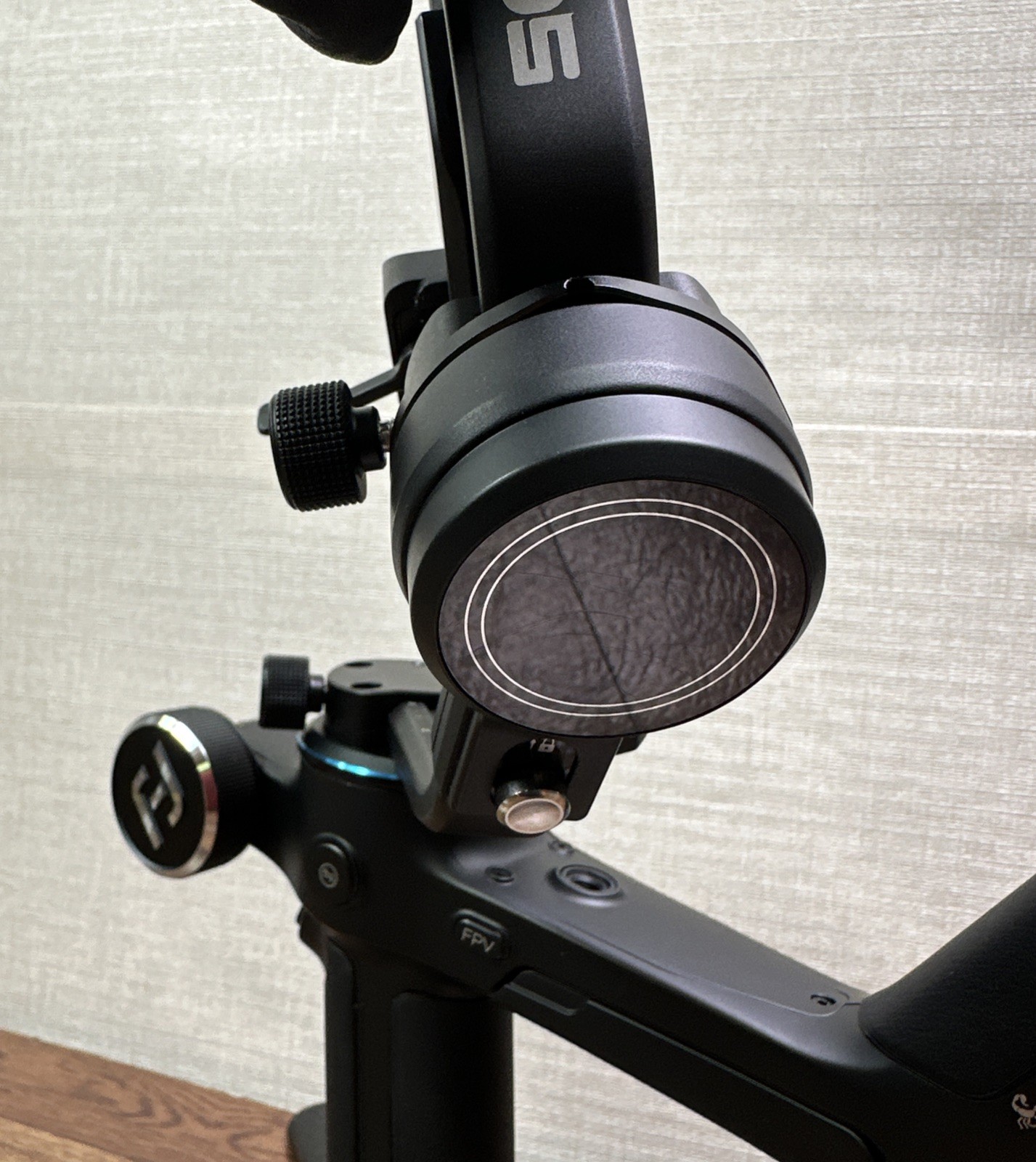 FeiyuTech SCORP-C Handheld Gimbal for Mirrorless Camera