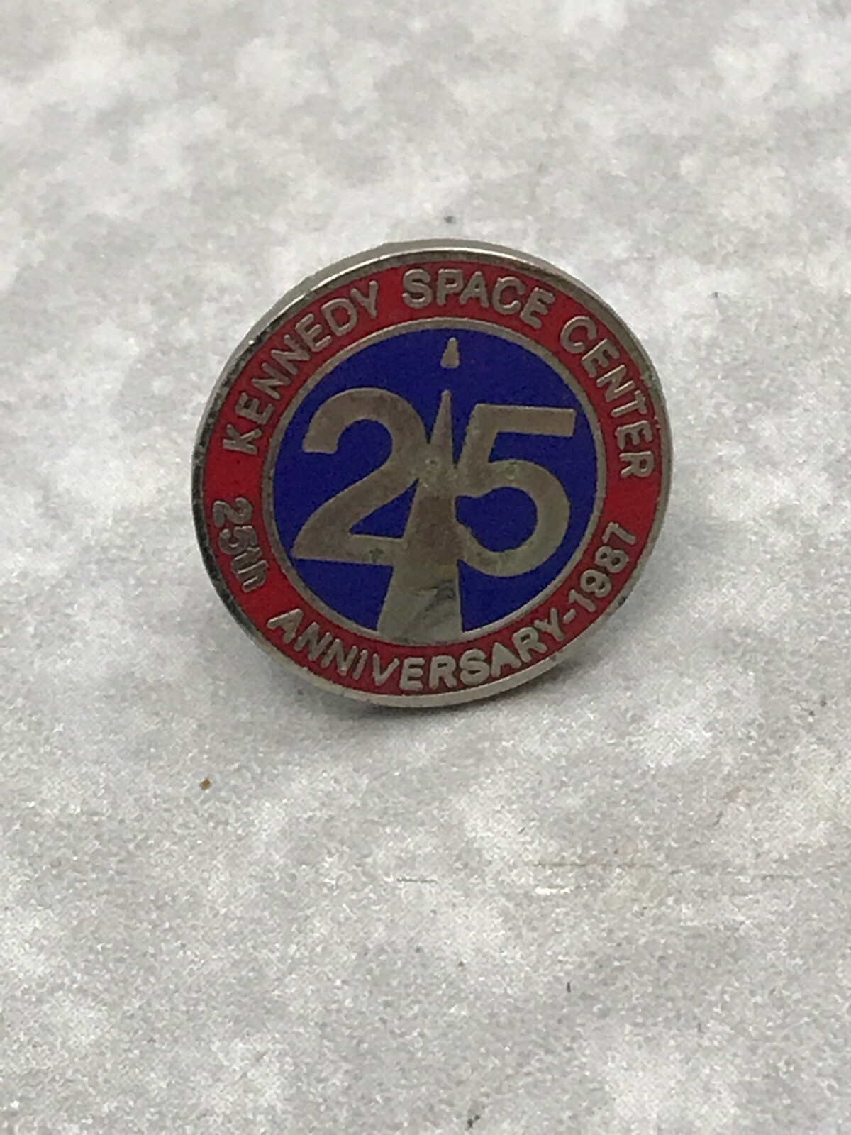 Vintage 1987-Kennedy Space Center - 25th Anniversary Lapel Pin Pinback KG
