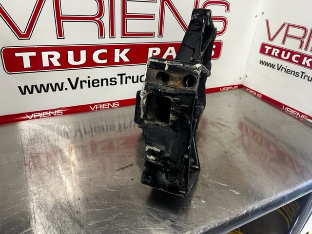 KENWORTH BRACKET - FRONT SPRING DRIVE K058-511, K058-461
