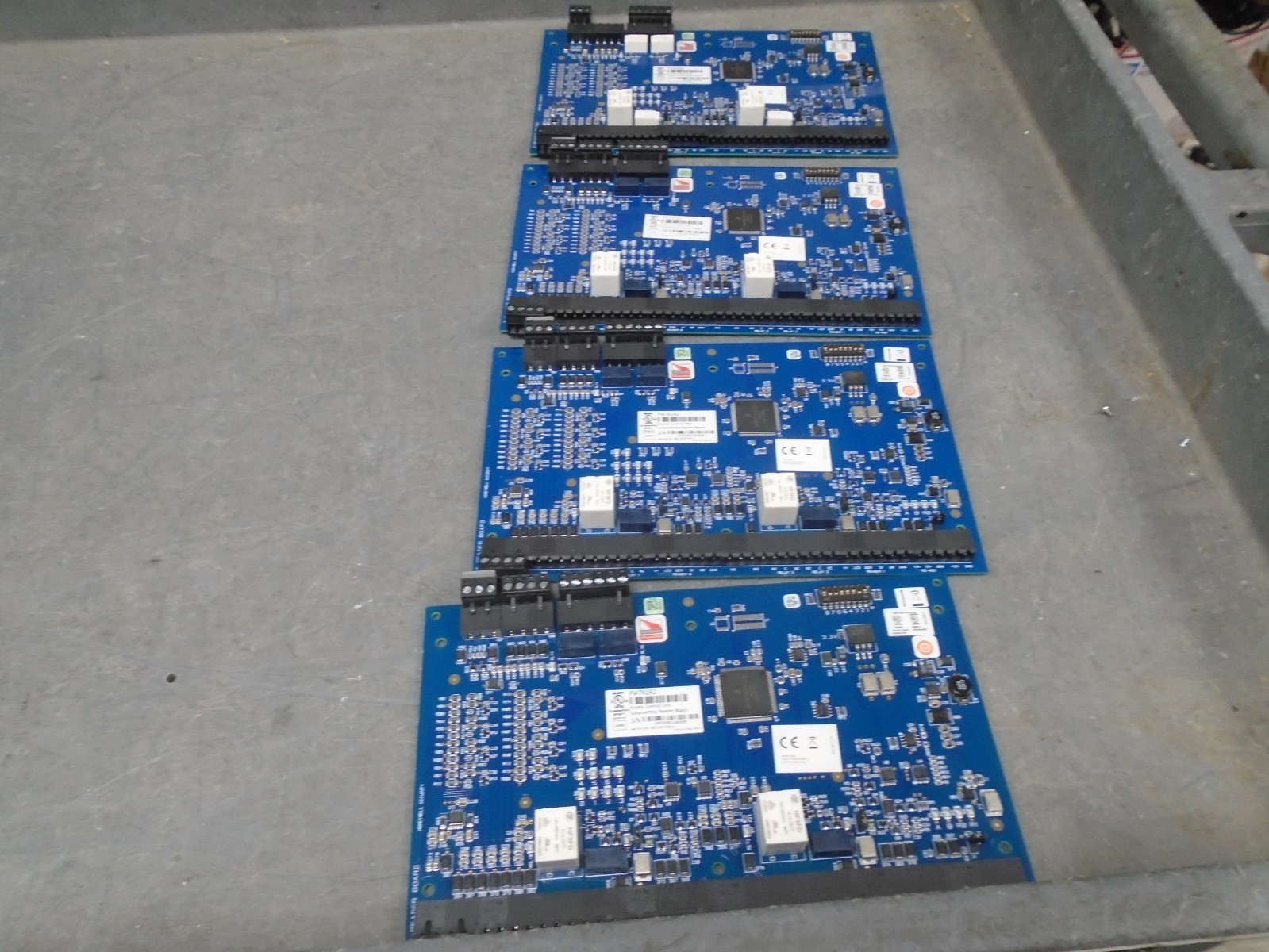 Lot of 4 Honeywell PW7K1R2 Access Control Units