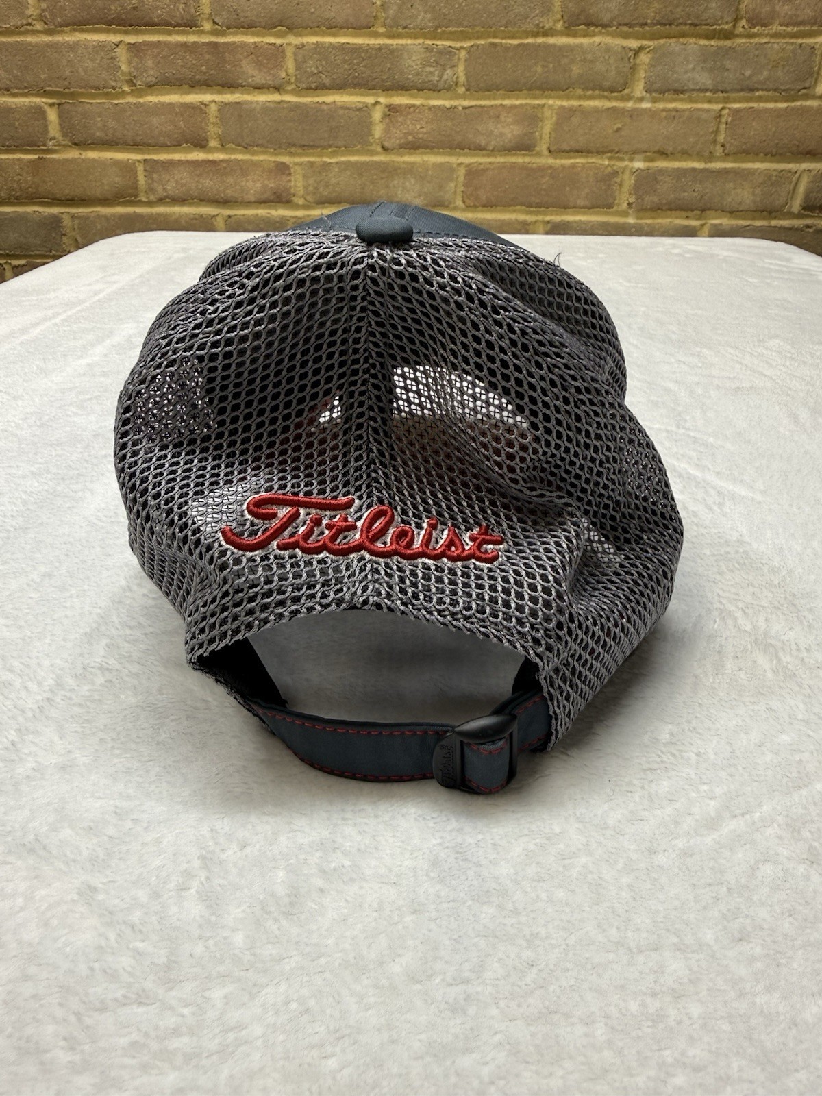 Titleist Adjustable Mesh Golf Hat Gray Mesh Back Gray Red Embroidered Logo