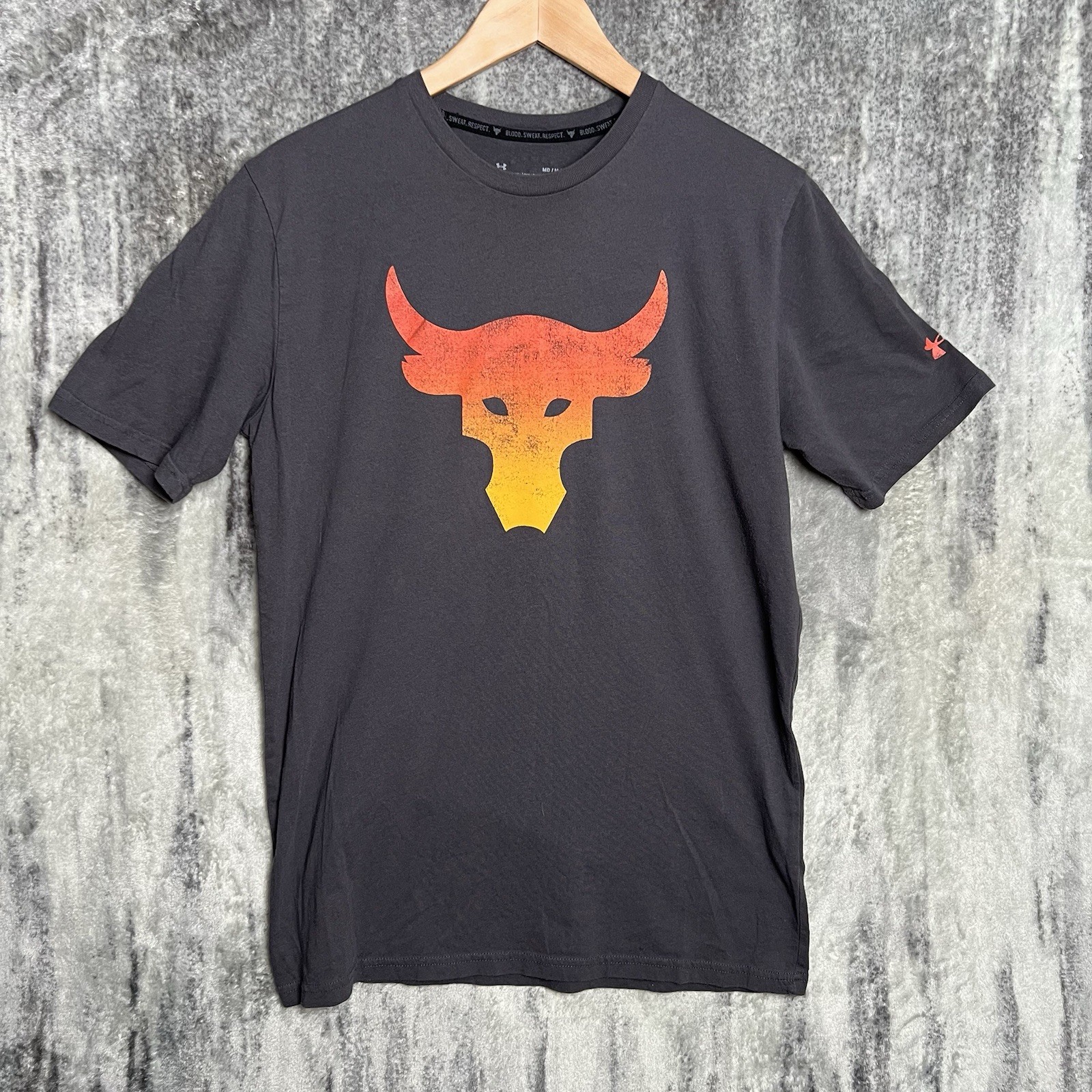 Under Armour Heatgear T Shirt Mens M Gray Cotton Loose Fit Project Rock Logo