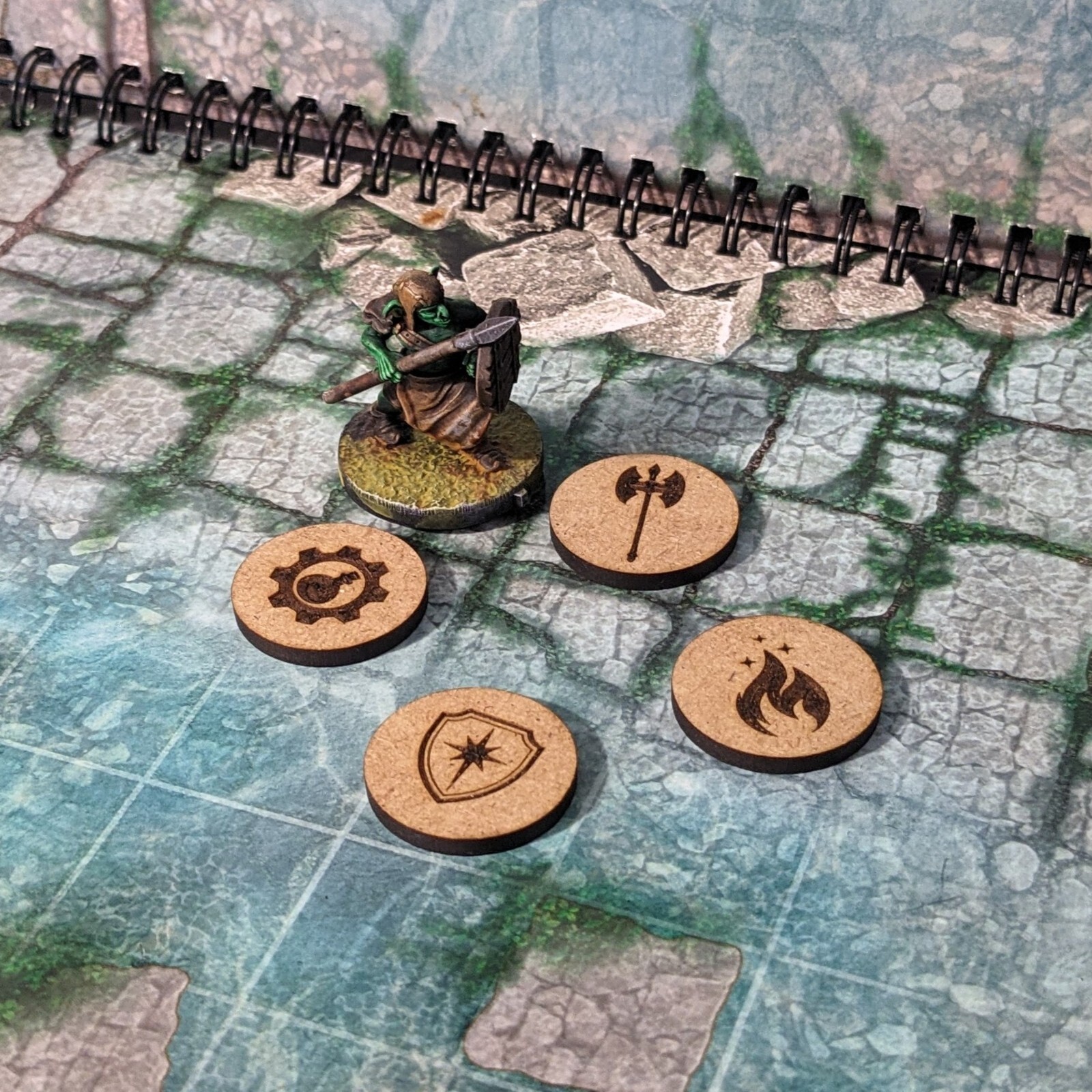 Dungeons and Dragons Character Class Wooden 13 Piece Token Pack