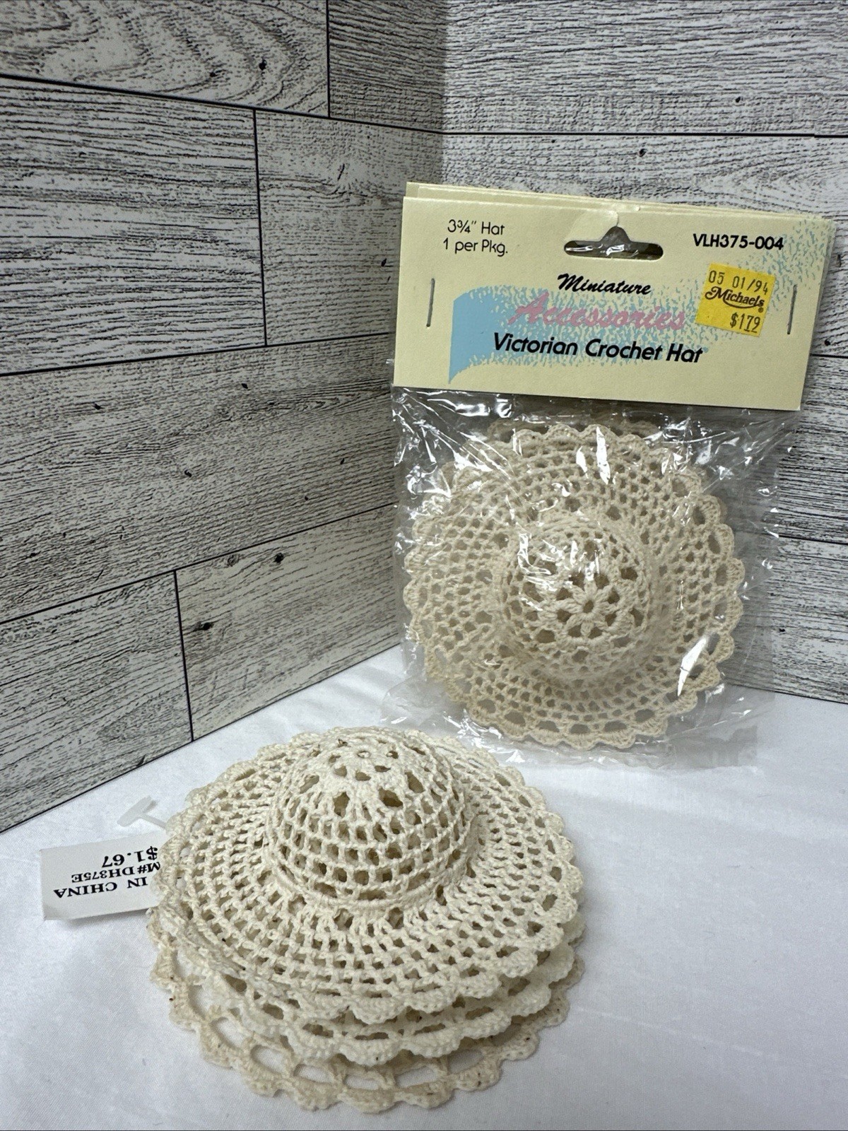 Miniature Victorian Crochet Hat Craft Doll Fairy Garden Supply 3 3/4" Cream New