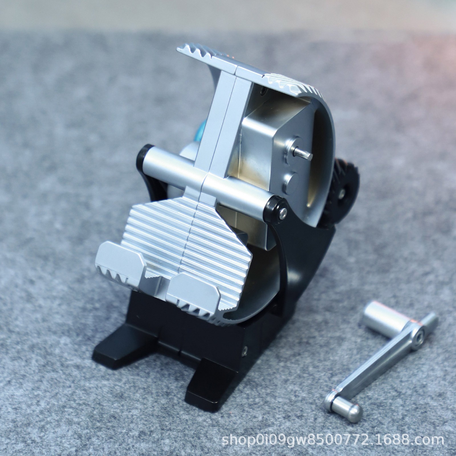 All-metal mechanical sawtooth knob gear hand-crank generator mobile phone holder