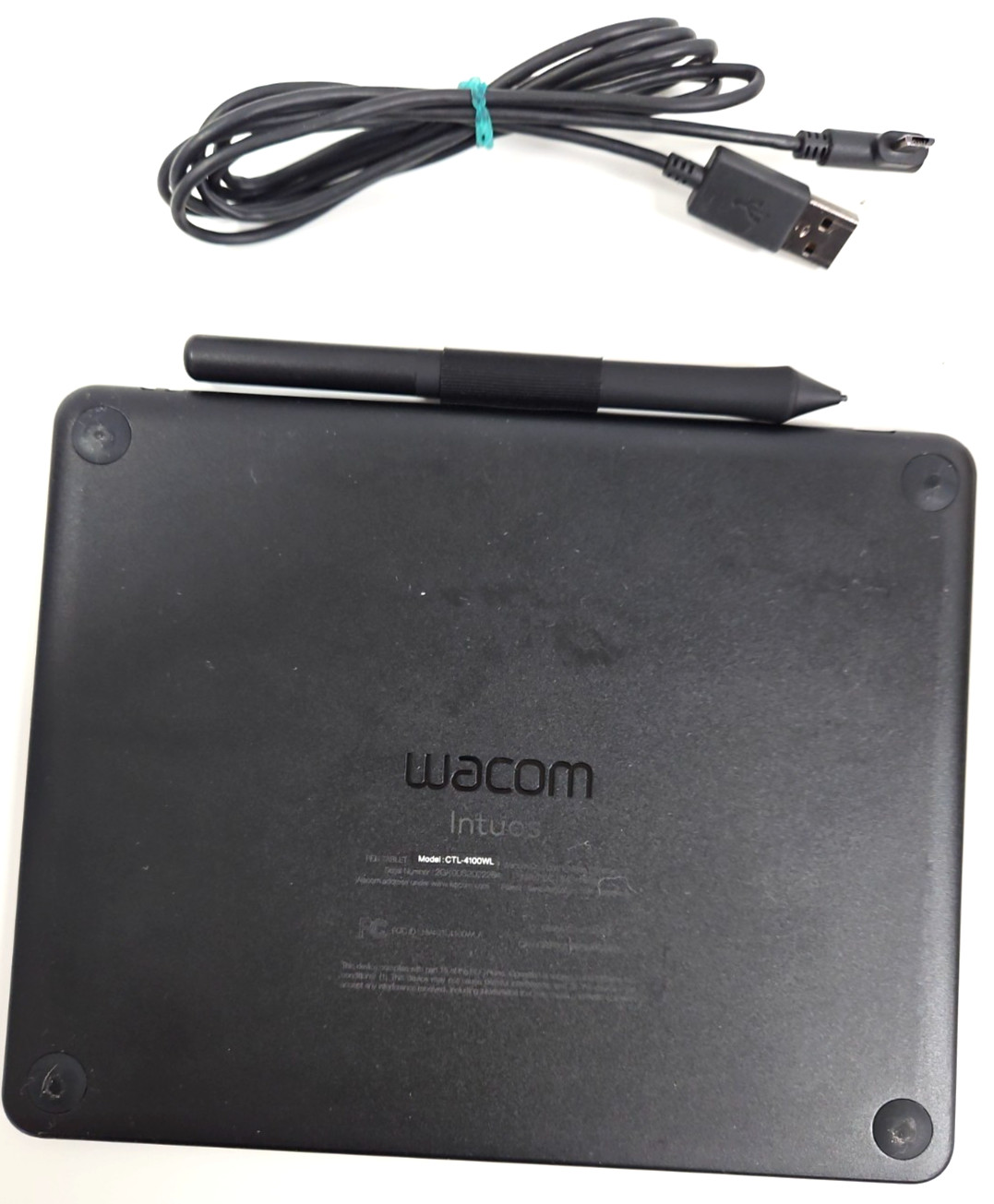 Wacom Intuos Small Bluetooth Graphics Tablet CTL-4100WL Includes Pen, Charger