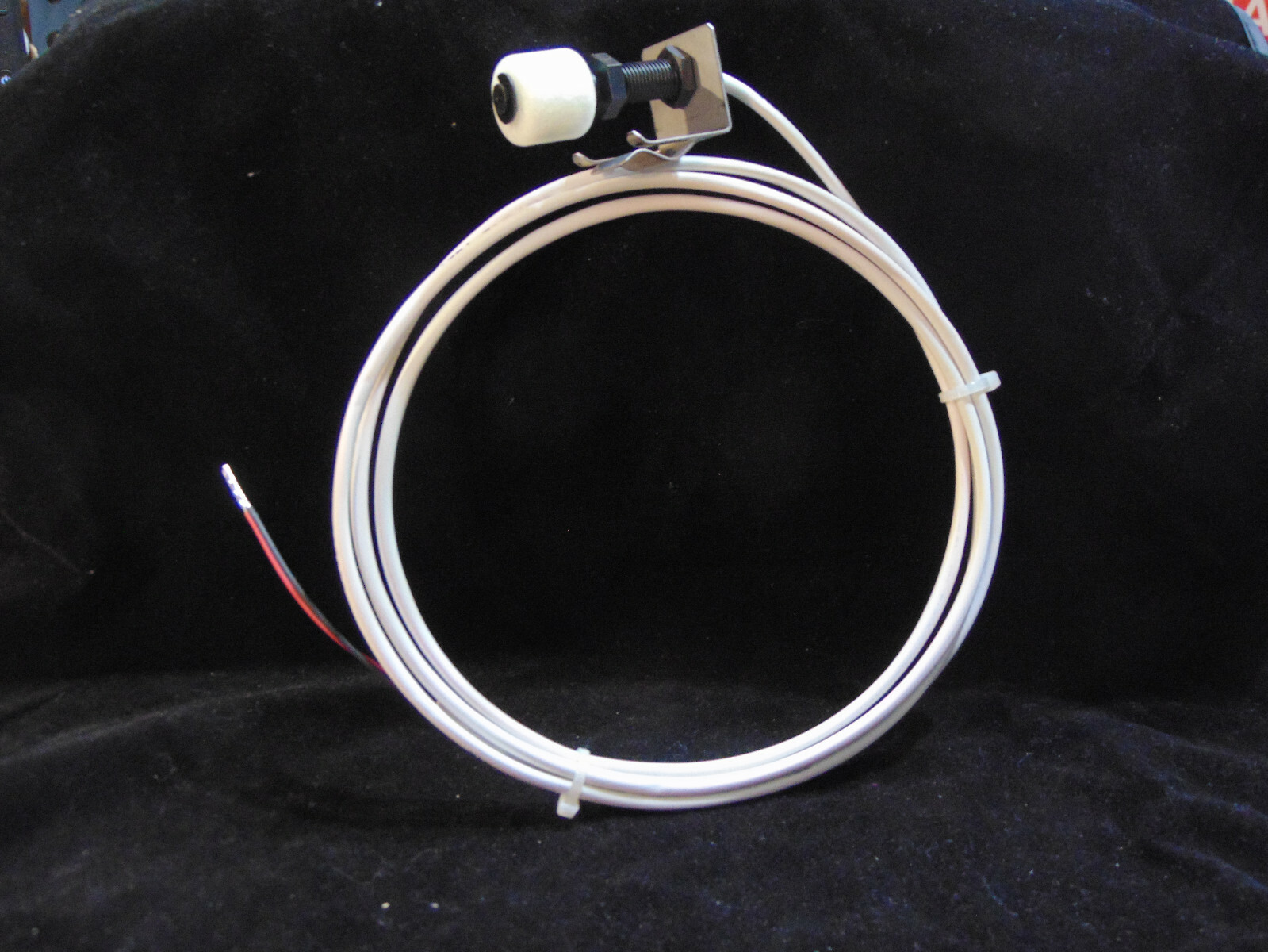 WATER FLOAT OR LEVEL SENSOR SWITCH #E349355 4NM8 FSC5005U 24VAC 1.5 AMP D163