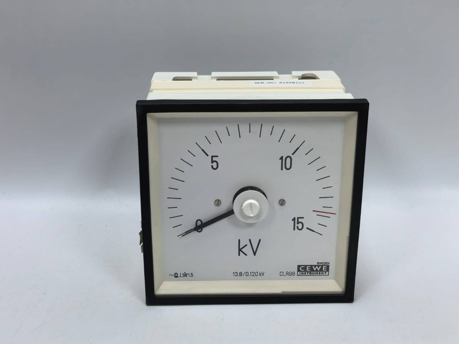 CEWE INSTRUMENTS CLR96 VOLT ANALOG PANEL METER 9489 0-15KV